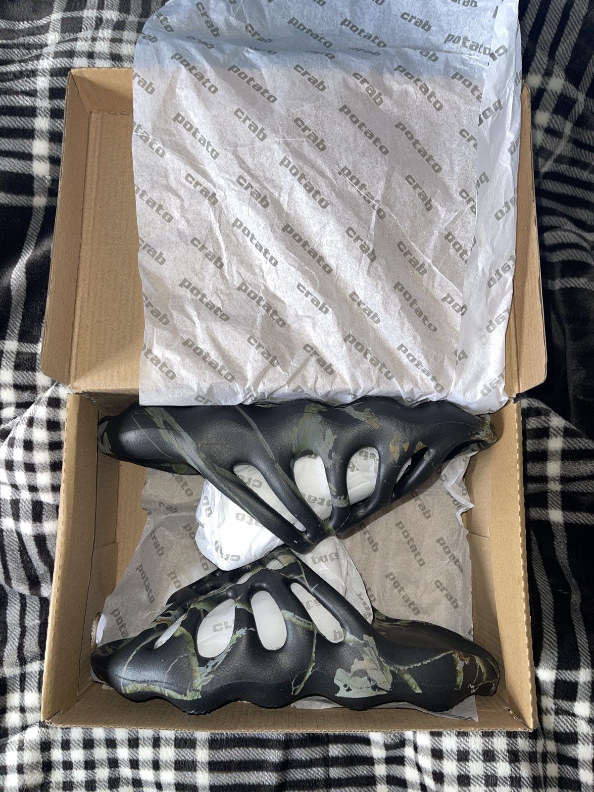 Imran Potato Crab Yeezy 🦀🖤SZ 8 Size US 8 / EU 41 - 1 Thumbnail