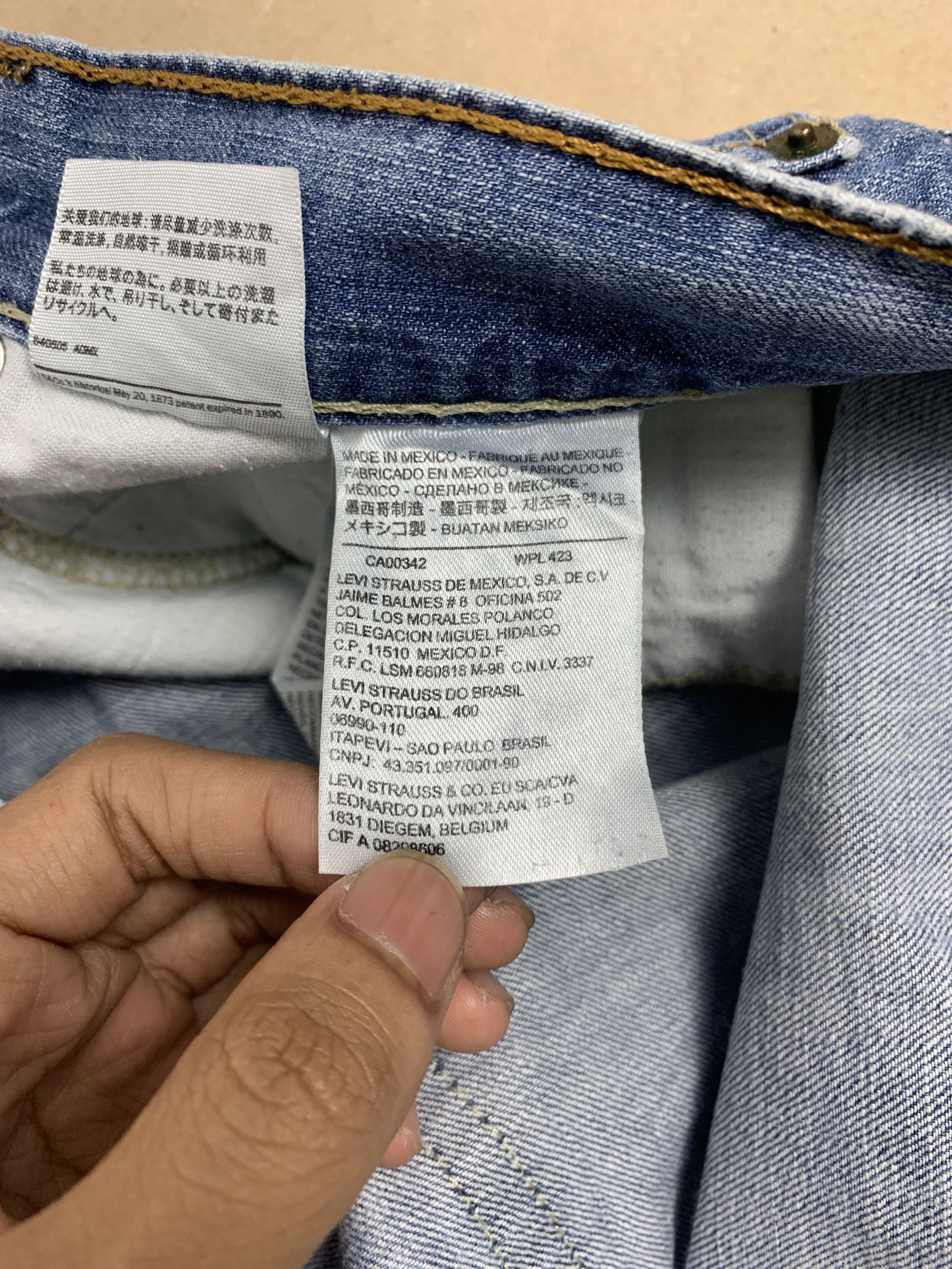 Levi's Vintage LEVI'S 514 Loose Straight Mid Wash Jeans Size US 38 / EU 54 - 13 Thumbnail