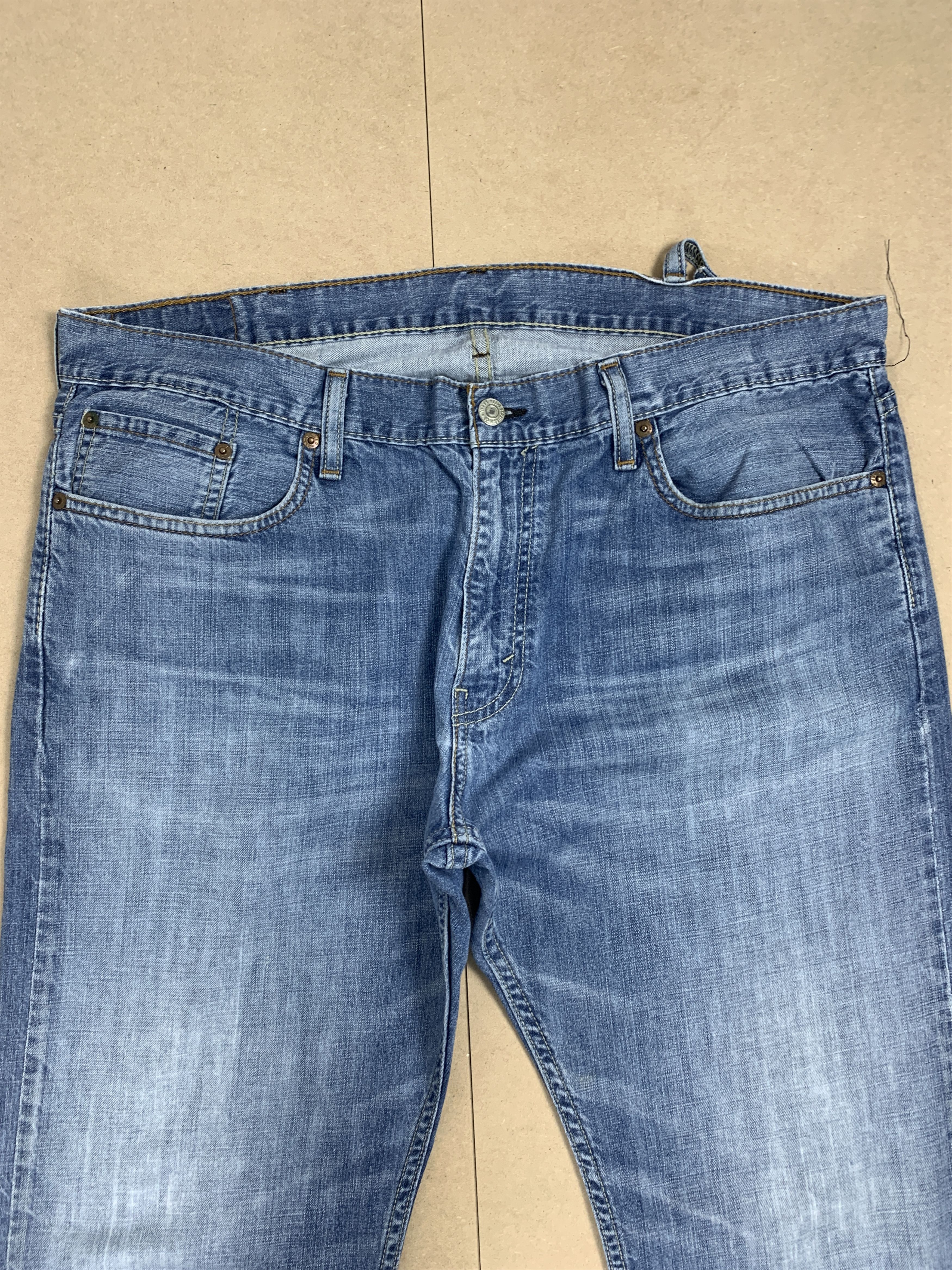 Levi's Vintage LEVI'S 514 Loose Straight Mid Wash Jeans Size US 38 / EU 54 - 2 Thumbnail