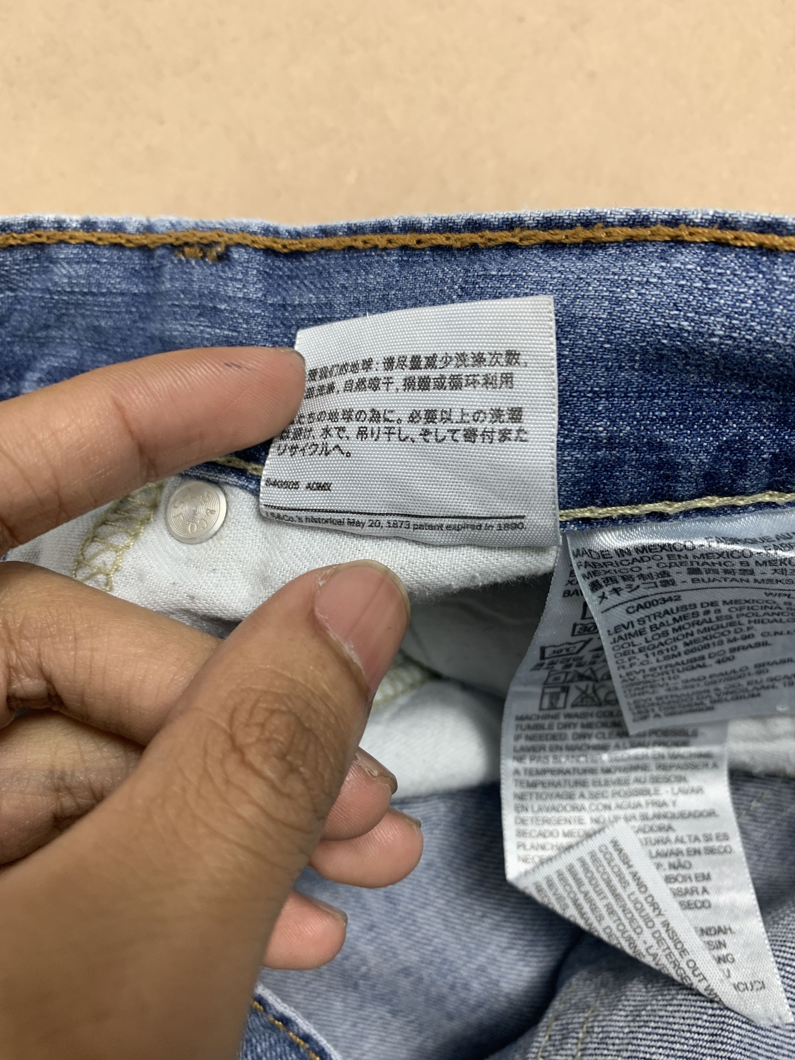 Levi's Vintage LEVI'S 514 Loose Straight Mid Wash Jeans Size US 38 / EU 54 - 12 Thumbnail