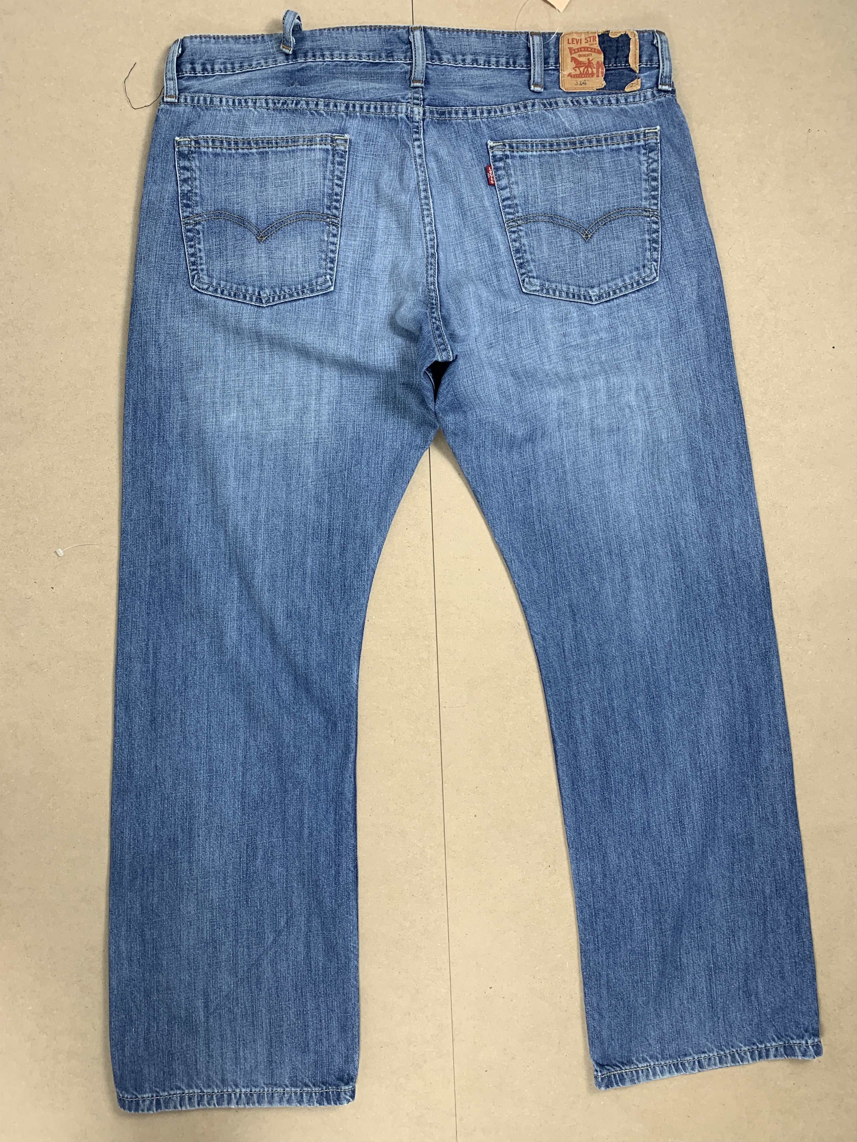Levi's Vintage LEVI'S 514 Loose Straight Mid Wash Jeans Size US 38 / EU 54 - 5 Thumbnail