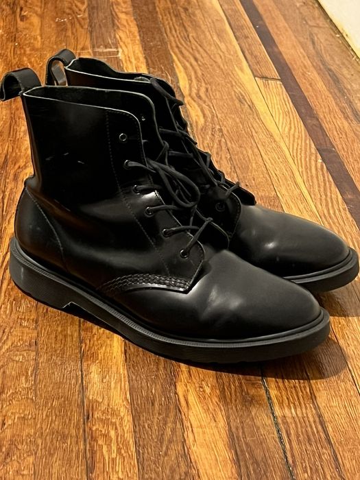 Dr martens pascal hot sale boanil brush