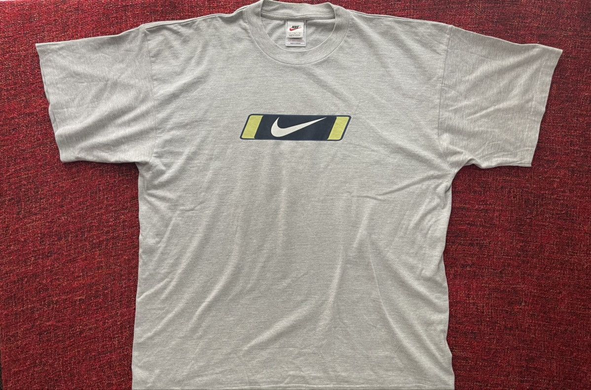Nike Nike vintage big swoosh 90s t-shirt Size US XL / EU 56 / 4 - 1 Thumbnail