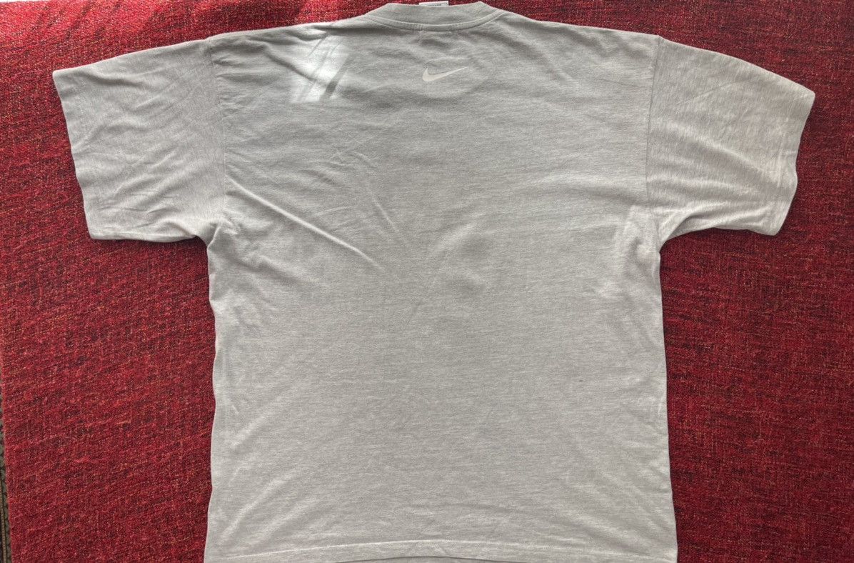 Nike Nike vintage big swoosh 90s t-shirt Size US XL / EU 56 / 4 - 4 Thumbnail
