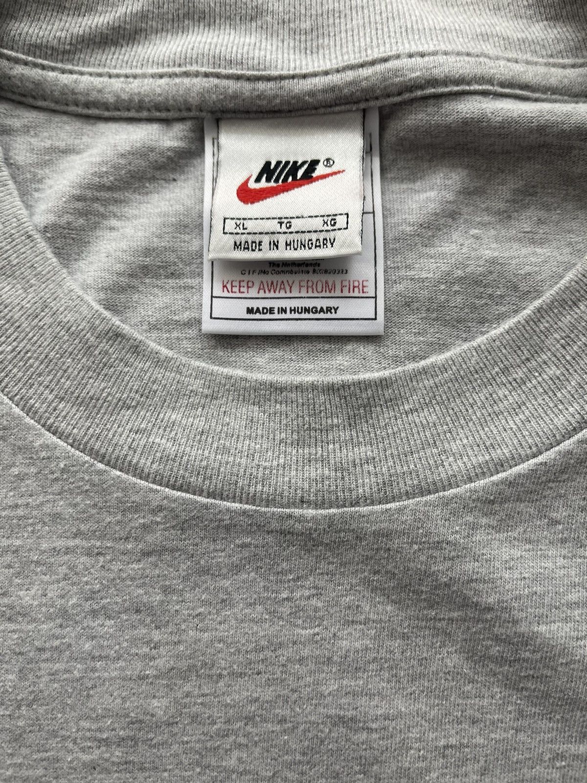 Nike Nike vintage big swoosh 90s t-shirt Size US XL / EU 56 / 4 - 2 Thumbnail