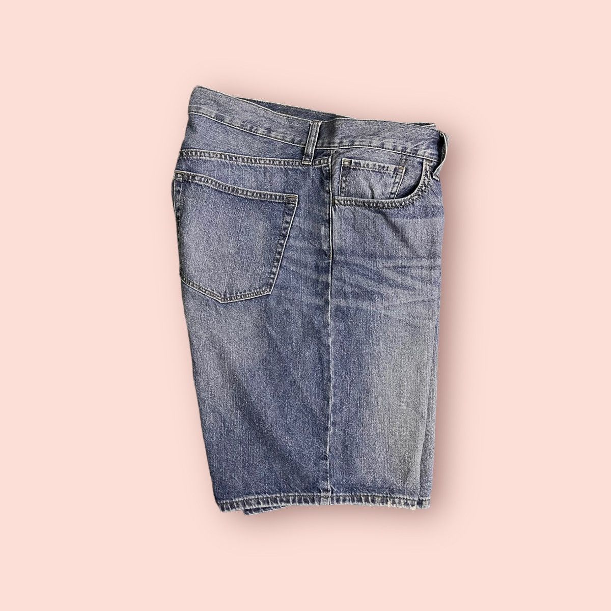 UNIQLO DENIM SHORTS SIZE L (84-92CM)