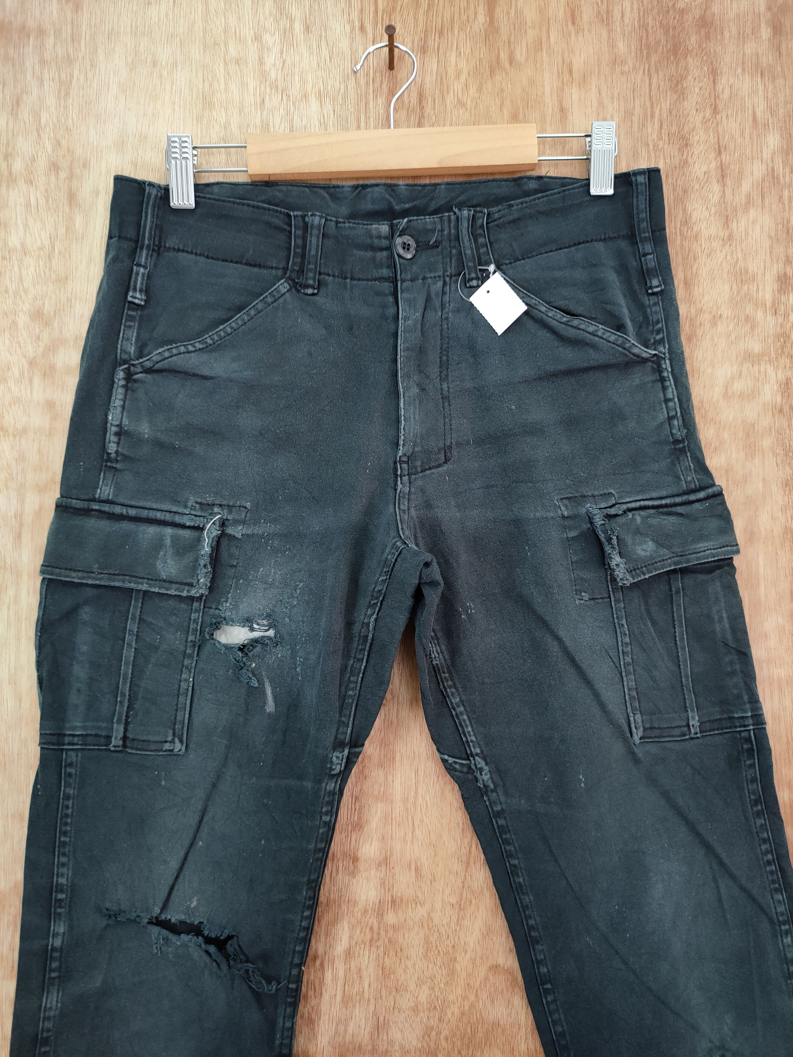 Japanese Brand DLL Glodiotor distressed thrashed cargo pants #46-261t Size US 29 - 5 Thumbnail