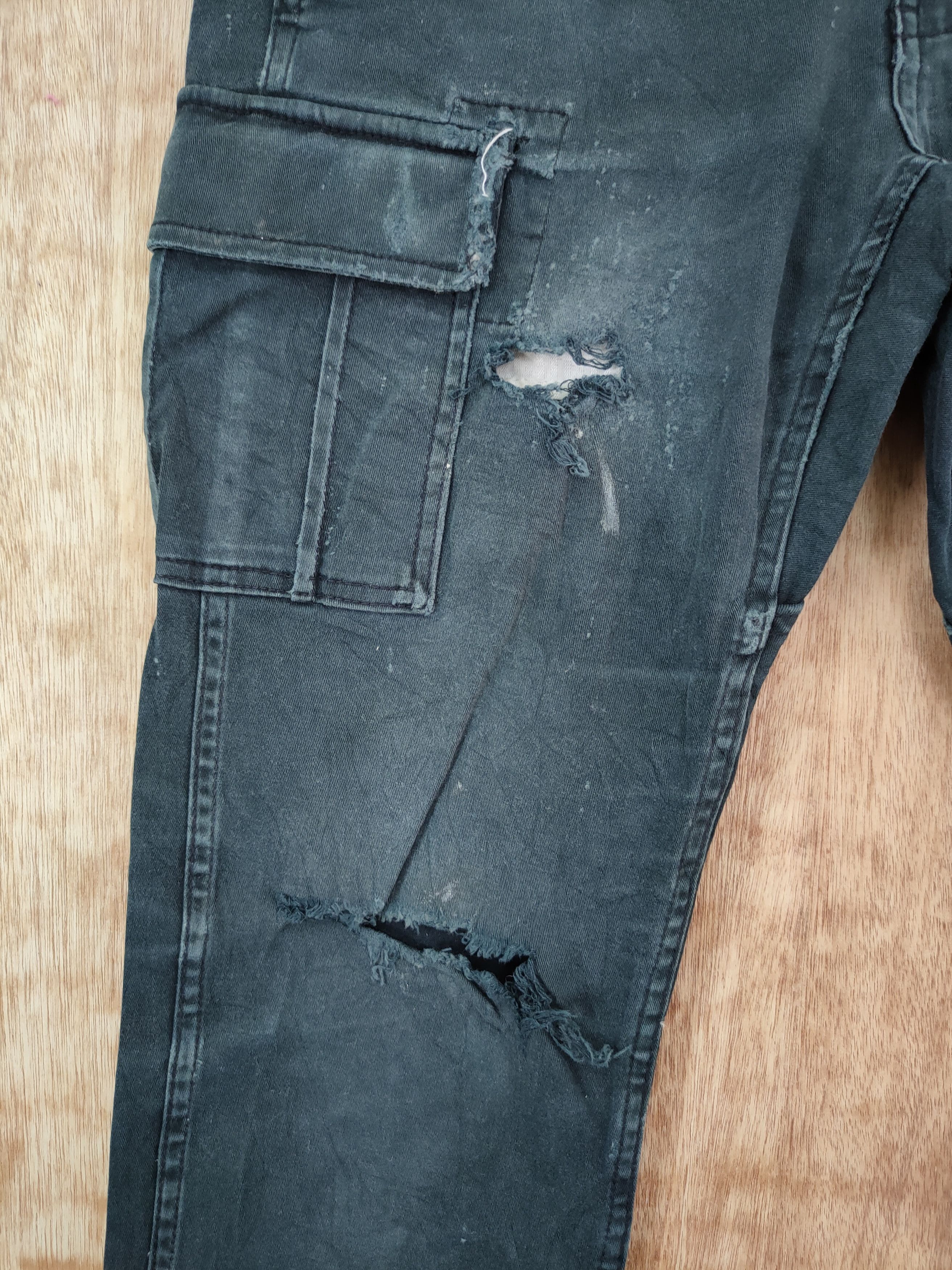 Japanese Brand DLL Glodiotor distressed thrashed cargo pants #46-261t Size US 29 - 3 Thumbnail