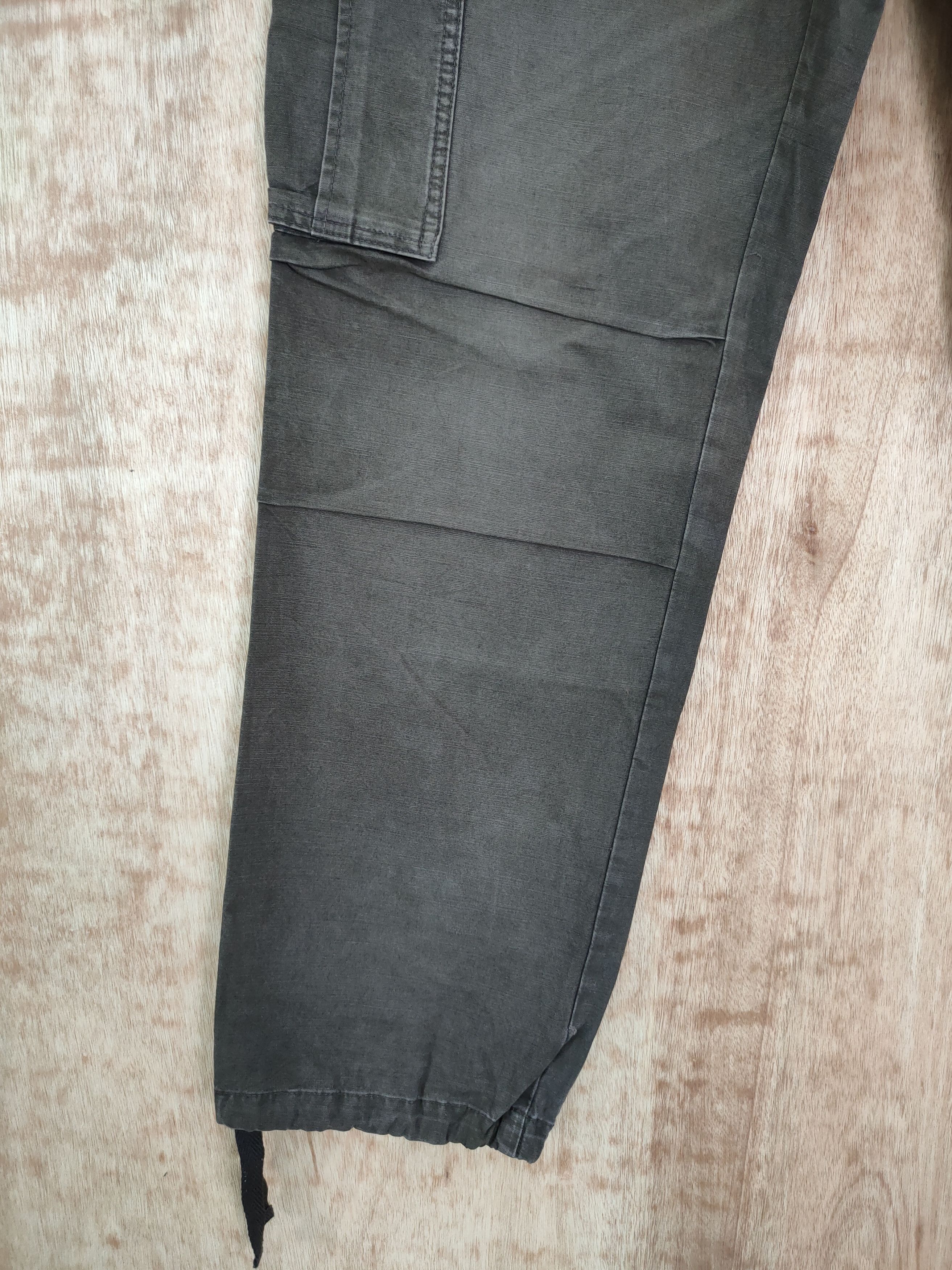 Japanese Brand Uniqlo faded multipocket tactical cargo pants #4116 Size US 32 / EU 48 - 2 Thumbnail