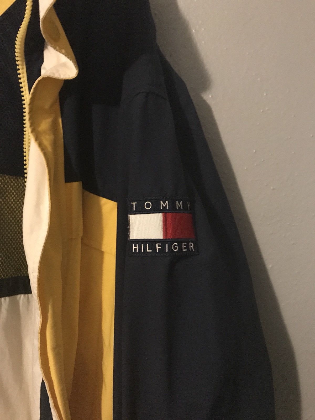 Tommy Hilfiger Tommy Hilfiger Vintage Jacket Size US L / EU 52-54 / 3 - 3 Thumbnail