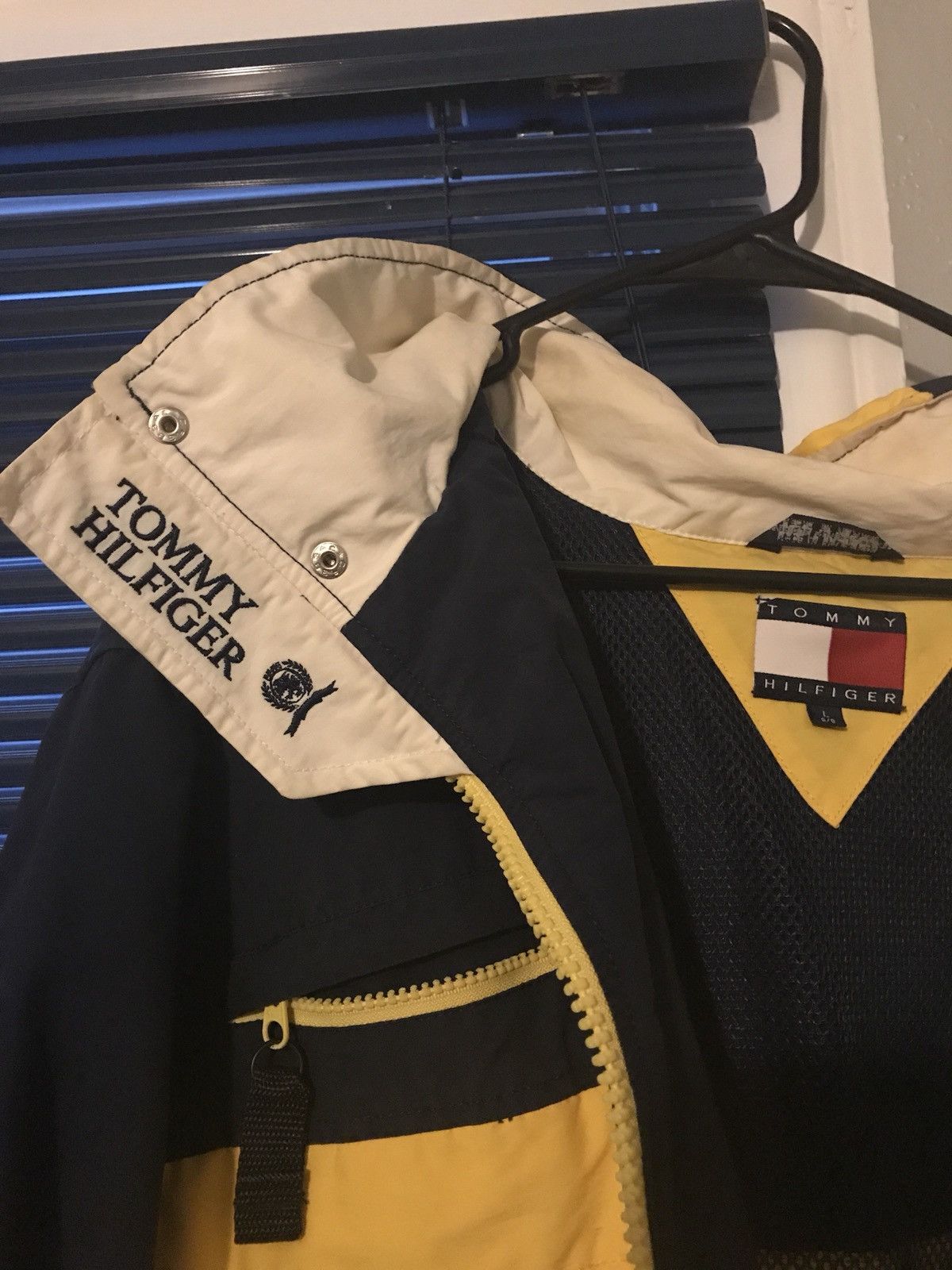 Tommy Hilfiger Tommy Hilfiger Vintage Jacket Size US L / EU 52-54 / 3 - 4 Thumbnail