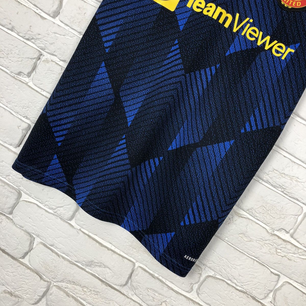 Adidas Manchester United 2021 2022 third soccer jersey Size US S / EU 44-46 / 1 - 3 Thumbnail