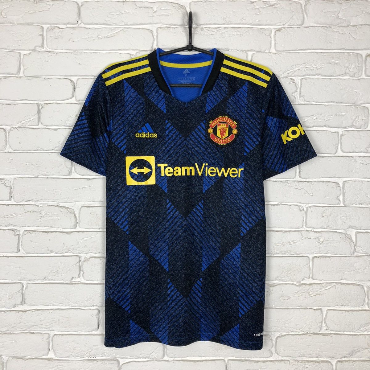 Adidas Manchester United 2021 2022 third soccer jersey Size US S / EU 44-46 / 1 - 1 Thumbnail