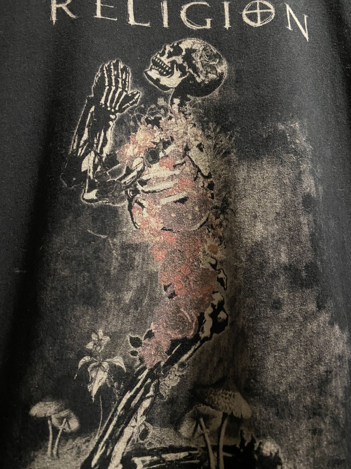 Other Rare T-Shirt Pray Skeleton Religion. Size US L / EU 52-54 / 3 - 2 Thumbnail