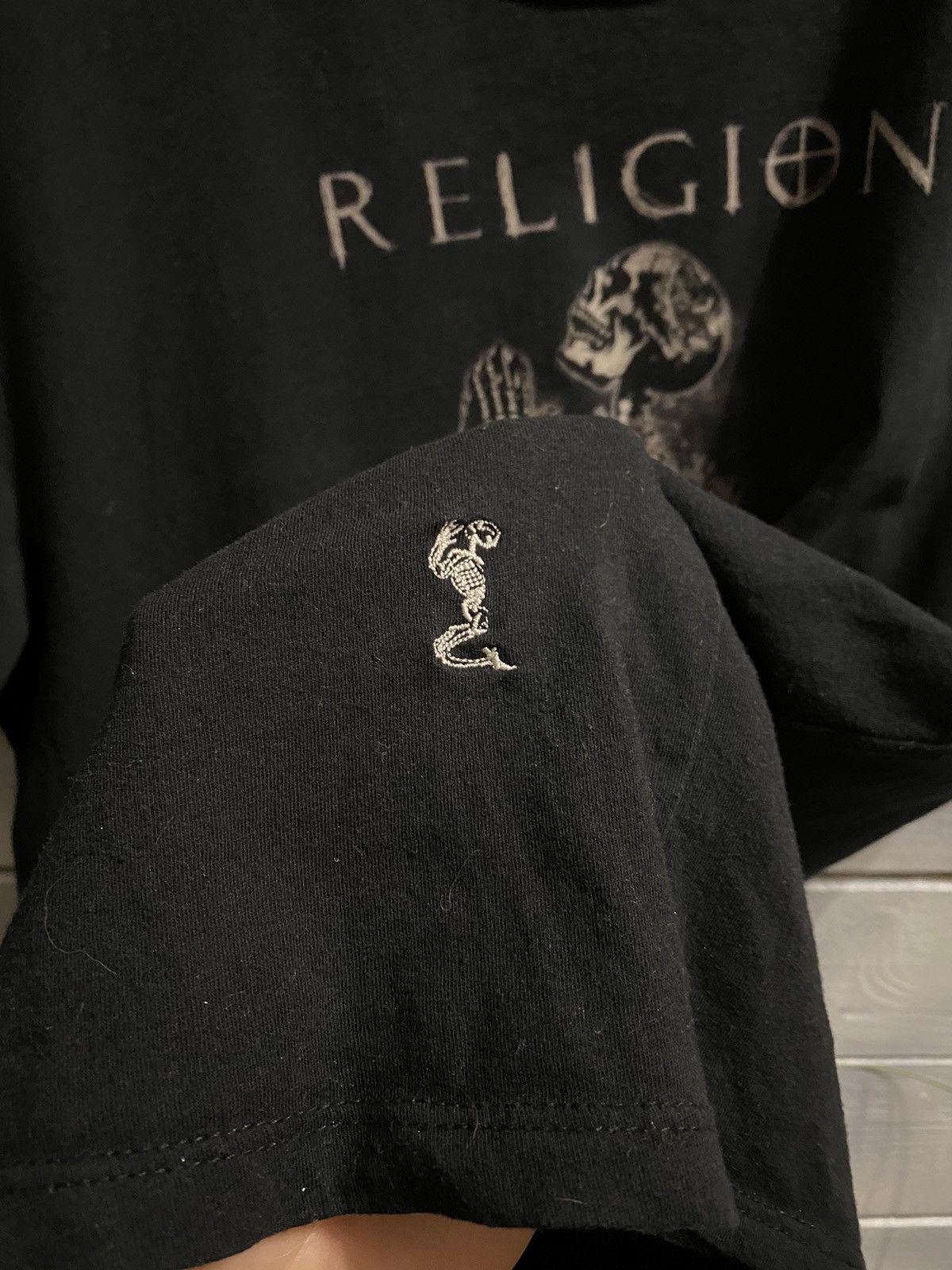 Other Rare T-Shirt Pray Skeleton Religion. Size US L / EU 52-54 / 3 - 3 Thumbnail