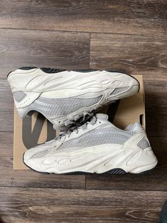kanye west yeezy 700 static