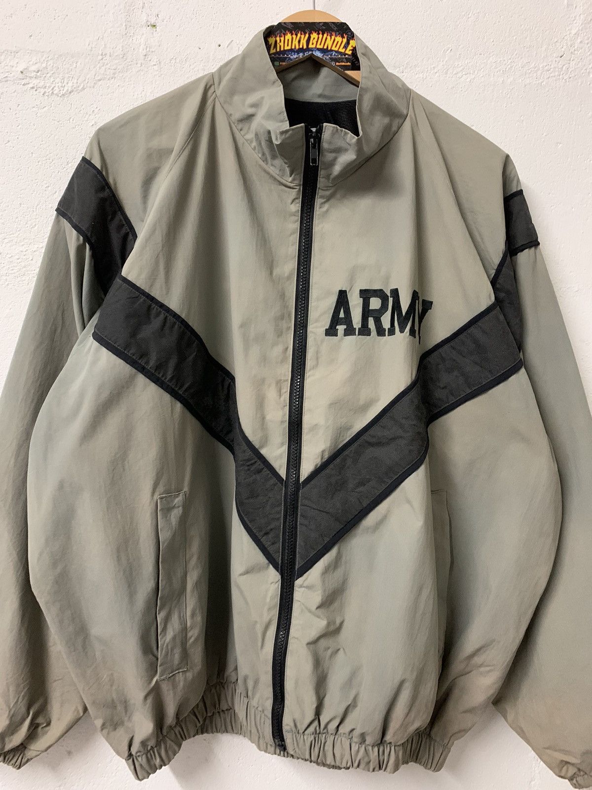 Vintage Army Military Physical Fitness Traning Uniform Wind Jacket Size US M / EU 48-50 / 2 - 3 Thumbnail