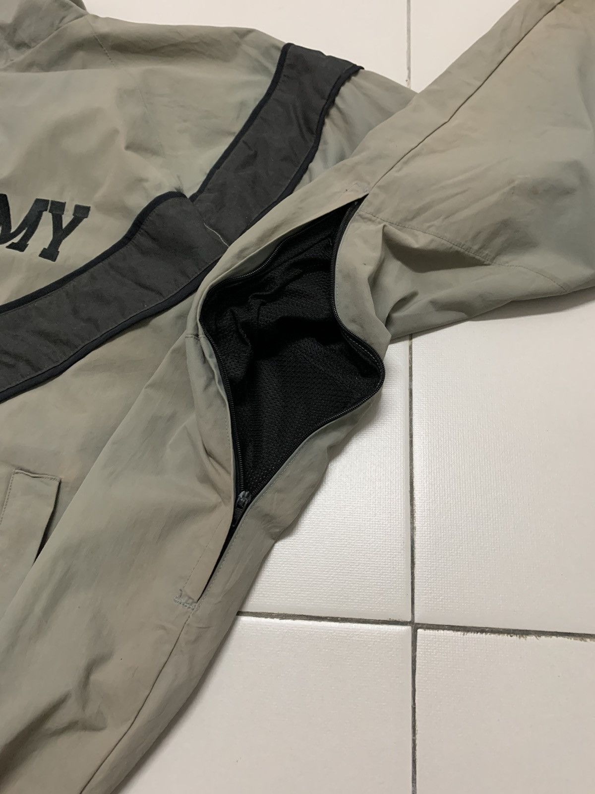 Vintage Army Military Physical Fitness Traning Uniform Wind Jacket Size US M / EU 48-50 / 2 - 7 Thumbnail