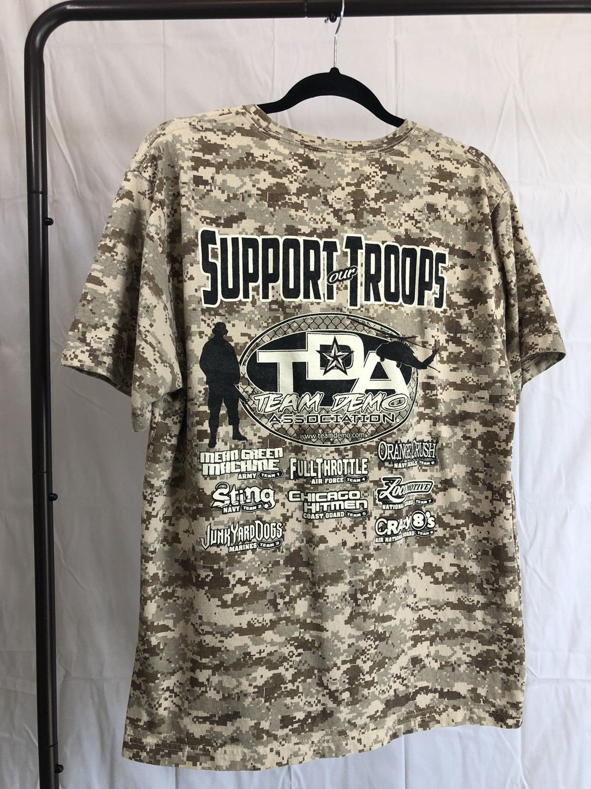 Vintage Vintage Y2K US Military Team Demo Derby Digital Camo Tee Size US L / EU 52-54 / 3 - 6 Thumbnail