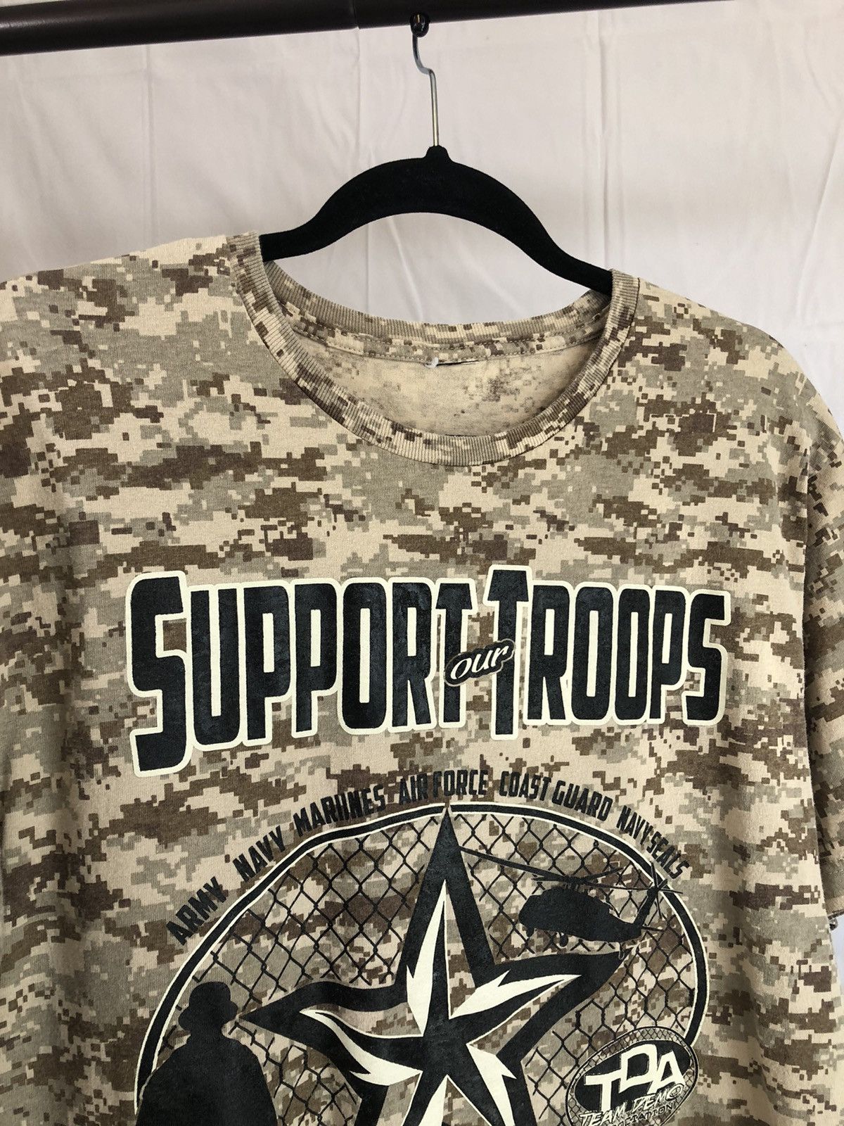 Vintage Vintage Y2K US Military Team Demo Derby Digital Camo Tee Size US L / EU 52-54 / 3 - 4 Thumbnail
