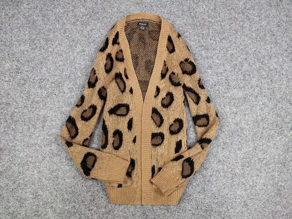 Japanese Brand Vintage 90s Japanese Cardigan Mohair Style leopard Pattern Size S / US 4 / IT 40 - 6 Thumbnail