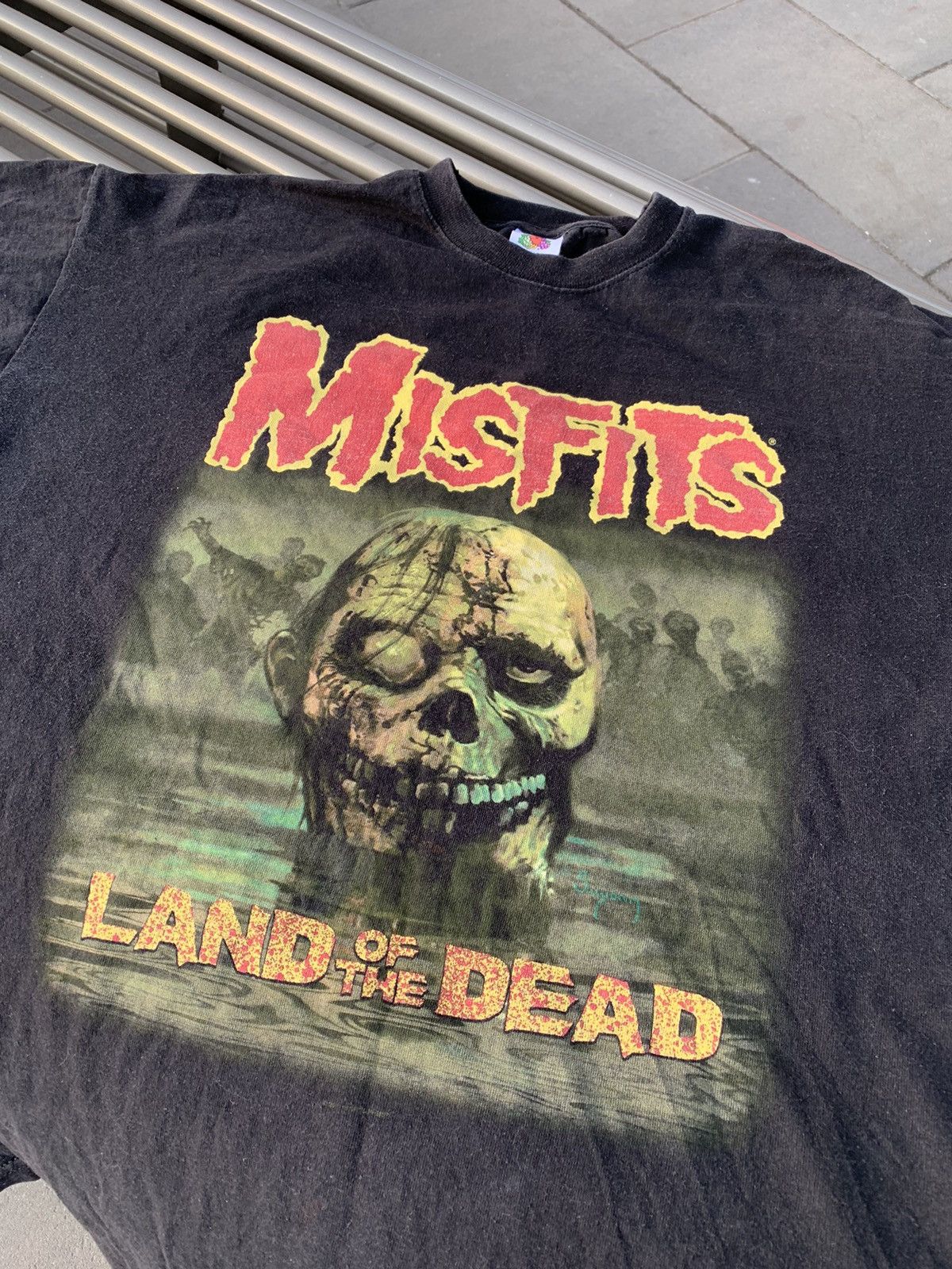Band Tees × Misfits × Vintage Vintage Misfits Land Of The Dead Rock Band Shirt Size US XXL / EU 58 / 5 - 3 Thumbnail