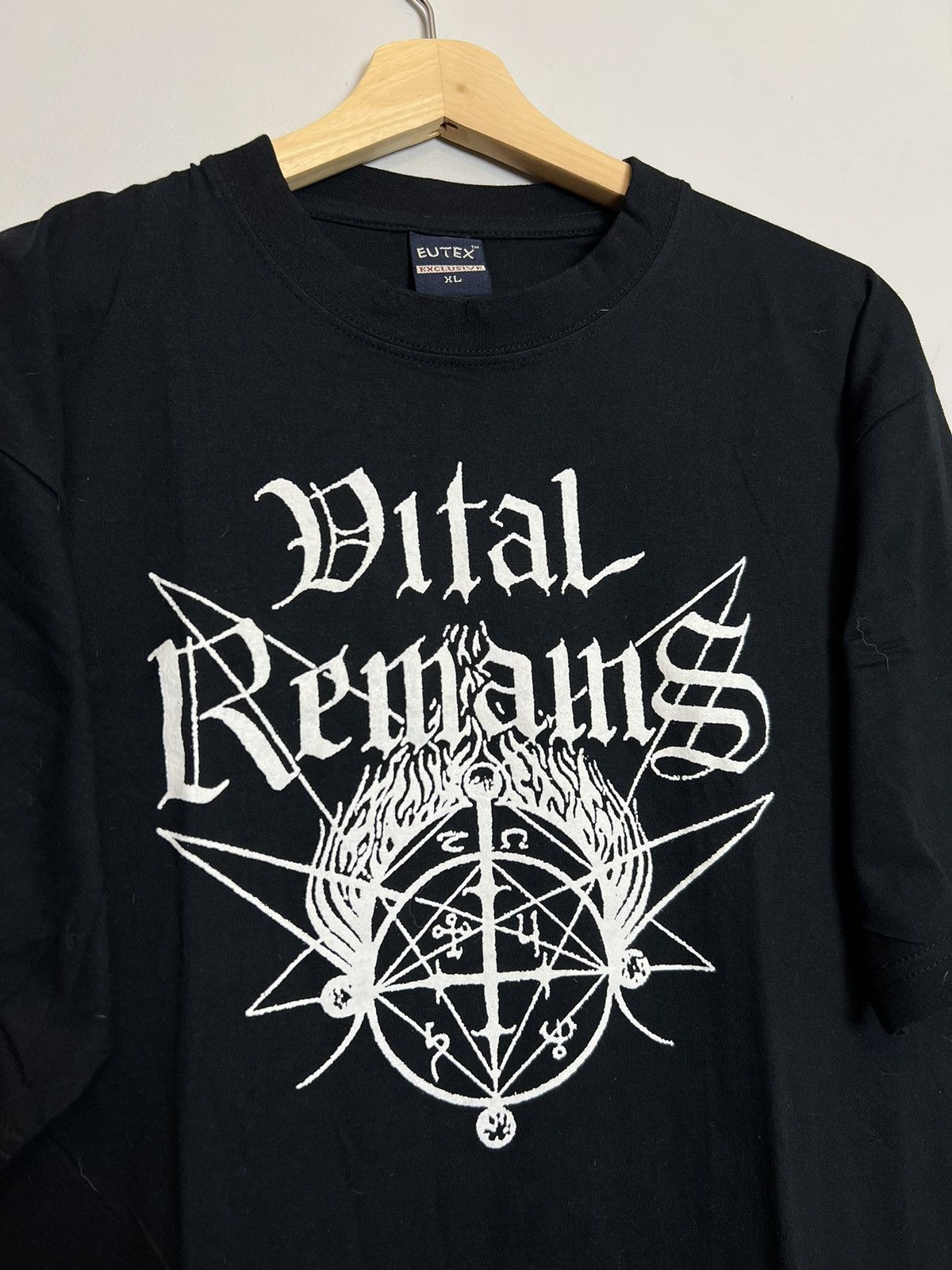 Band Tees Rare Vintage 90s Vital Remains Logo Death Metal Band Tee Size US XL / EU 56 / 4 - 2 Thumbnail