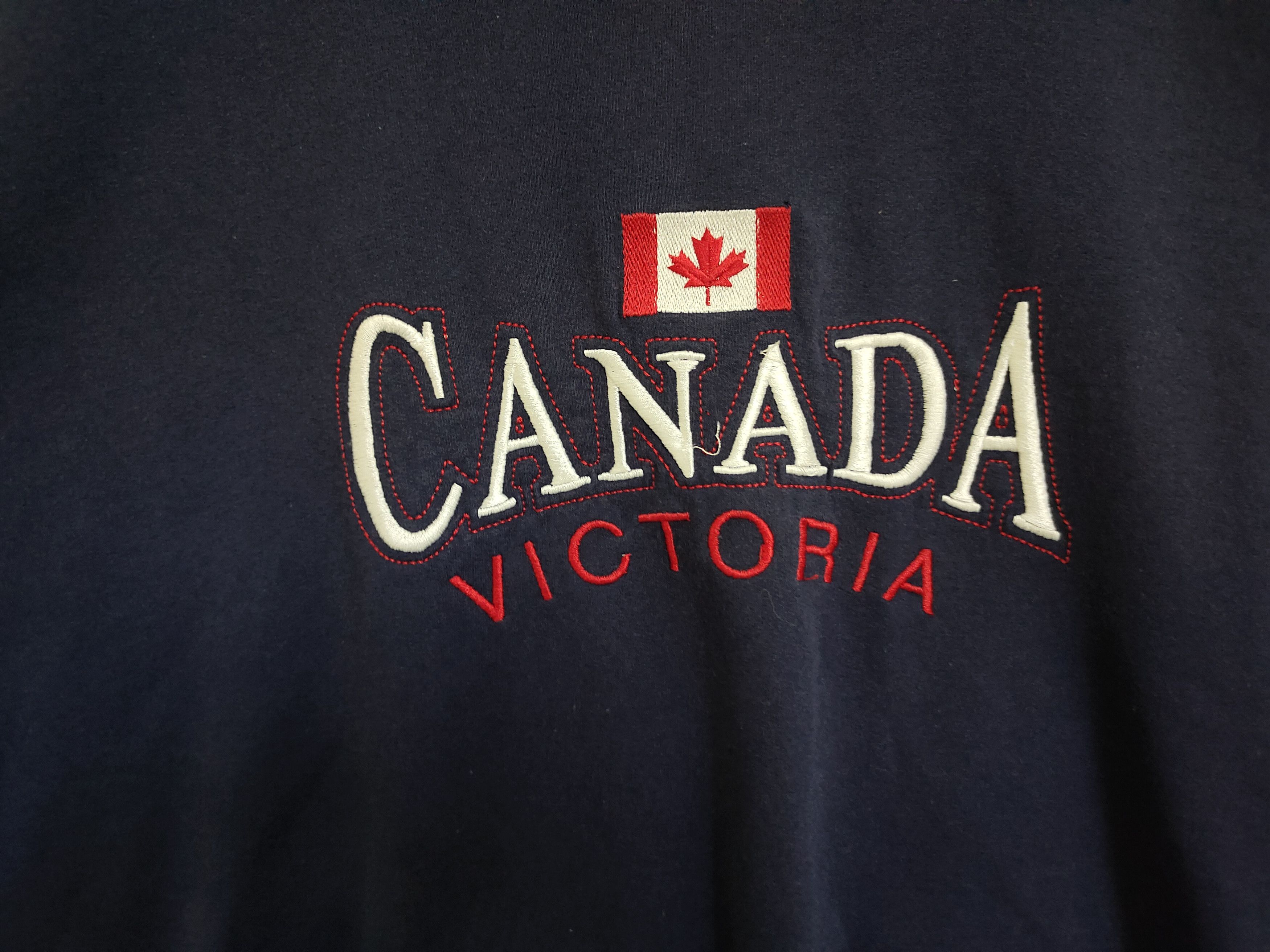 Vintage Vintage CANADA VICTORIA Sweatshirts Size US L / EU 52-54 / 3 - 1 Thumbnail