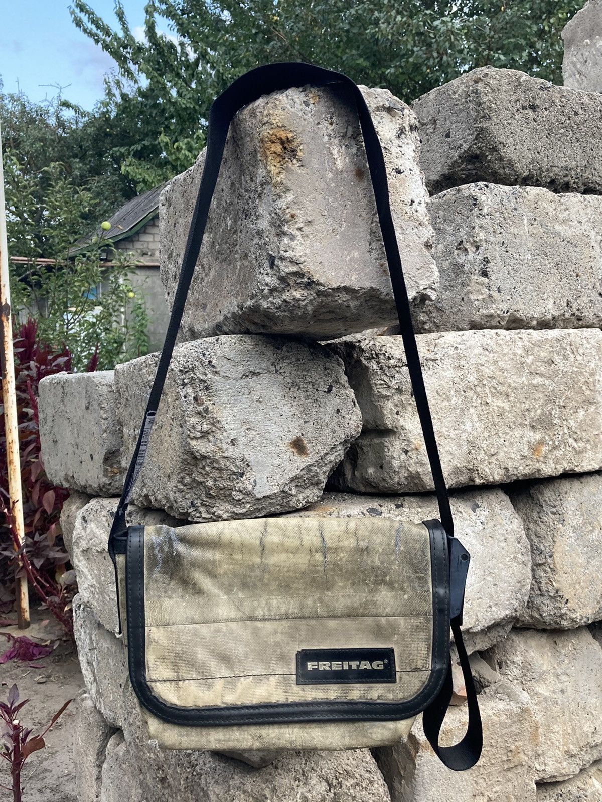 Freitag Freitag recycled white messenger bag Size ONE SIZE - 1 Thumbnail