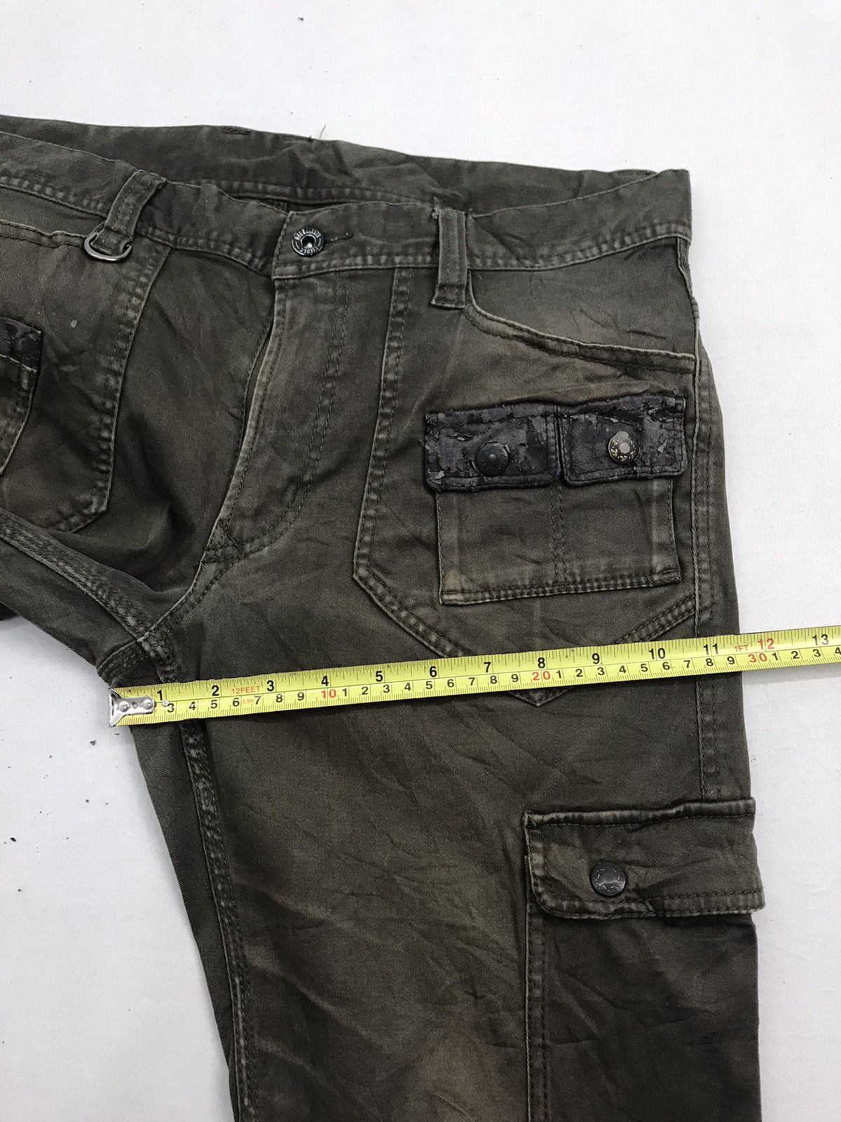 HIDEAWAYS Hideaways Distressed multipocket cargopants Size US 32 / EU 48 - 18 Thumbnail