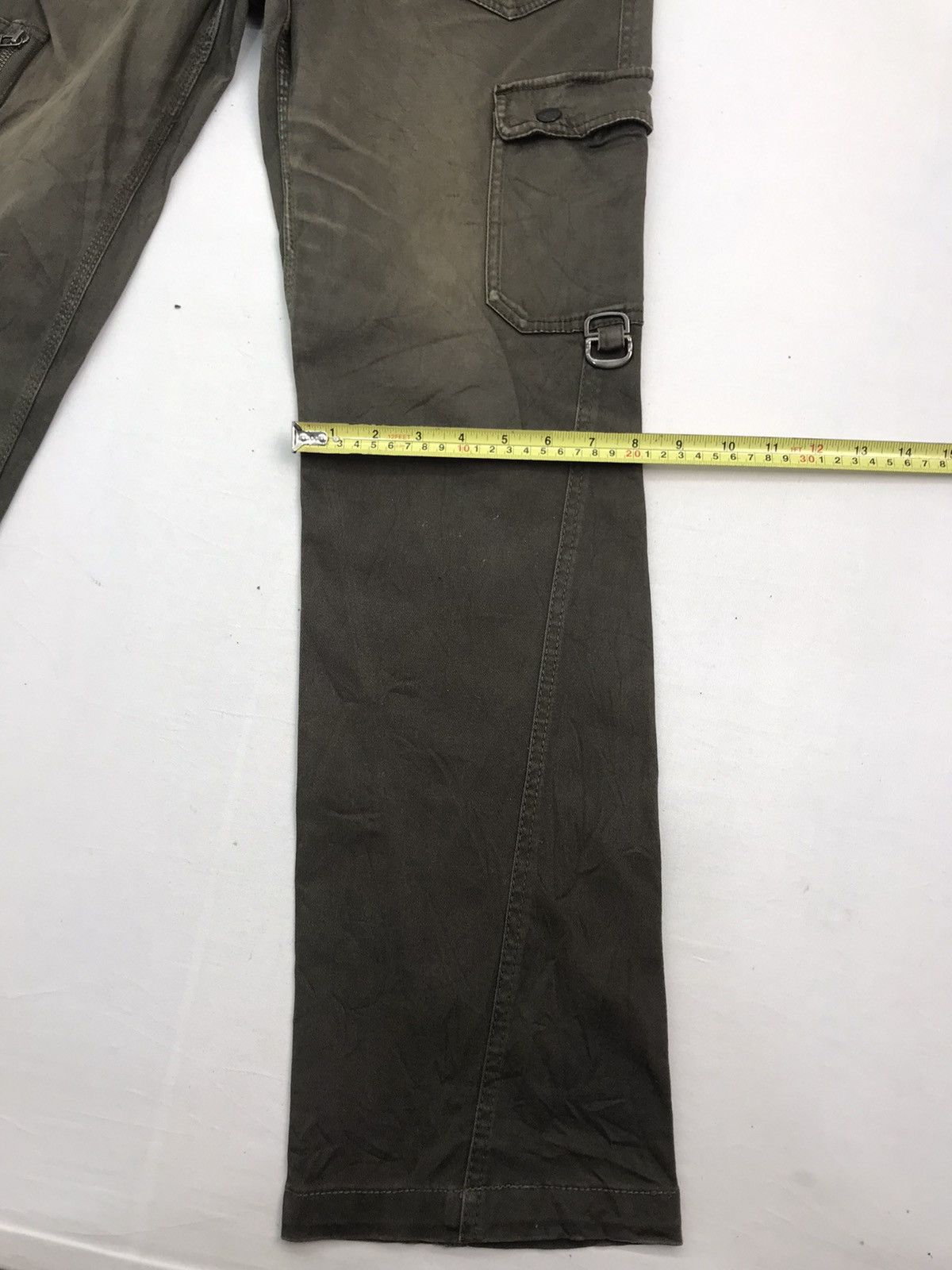 HIDEAWAYS Hideaways Distressed multipocket cargopants Size US 32 / EU 48 - 19 Thumbnail