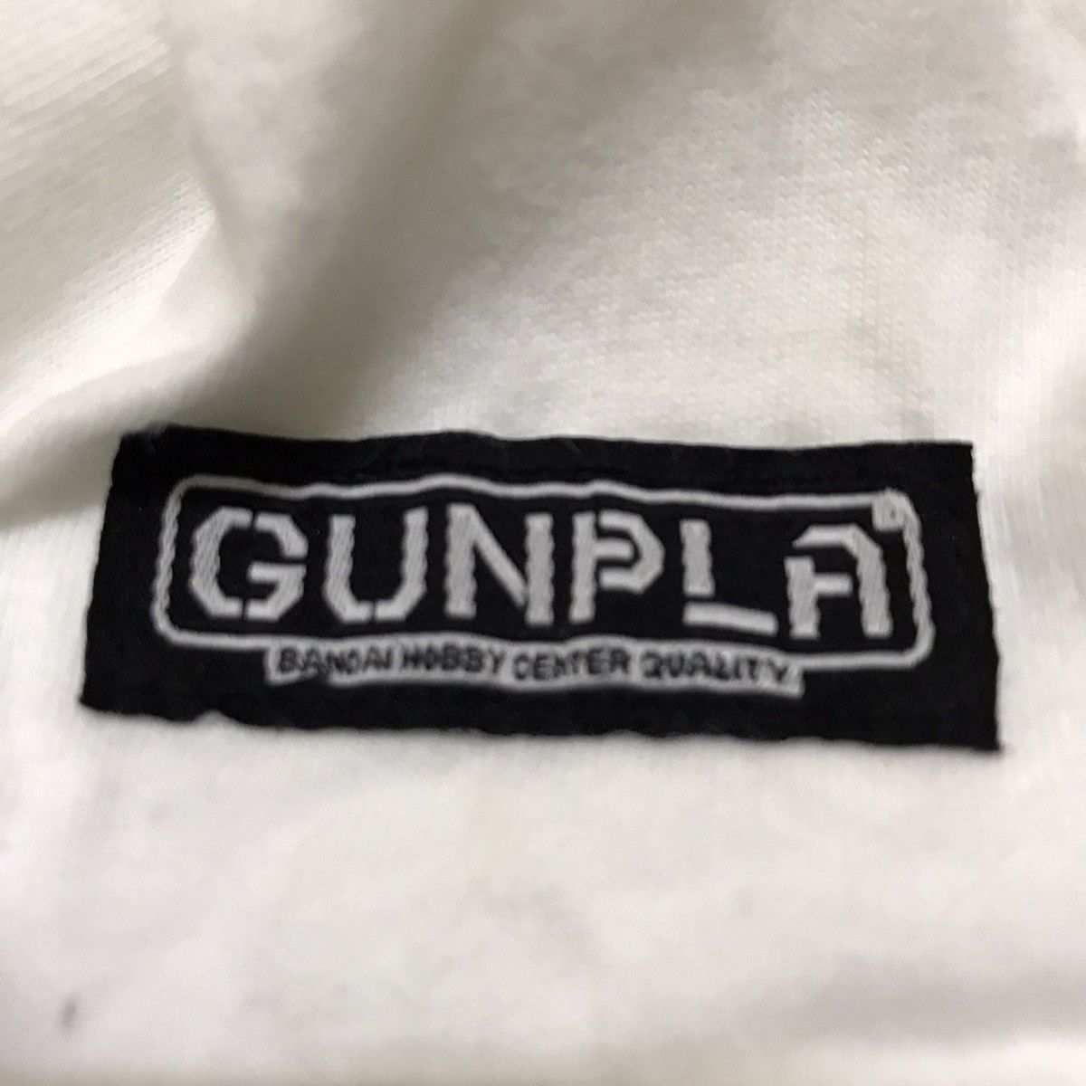 Anime Uniqlo x Gundam 40th anniversary anime tee Size US M / EU 48-50 / 2 - 9 Thumbnail