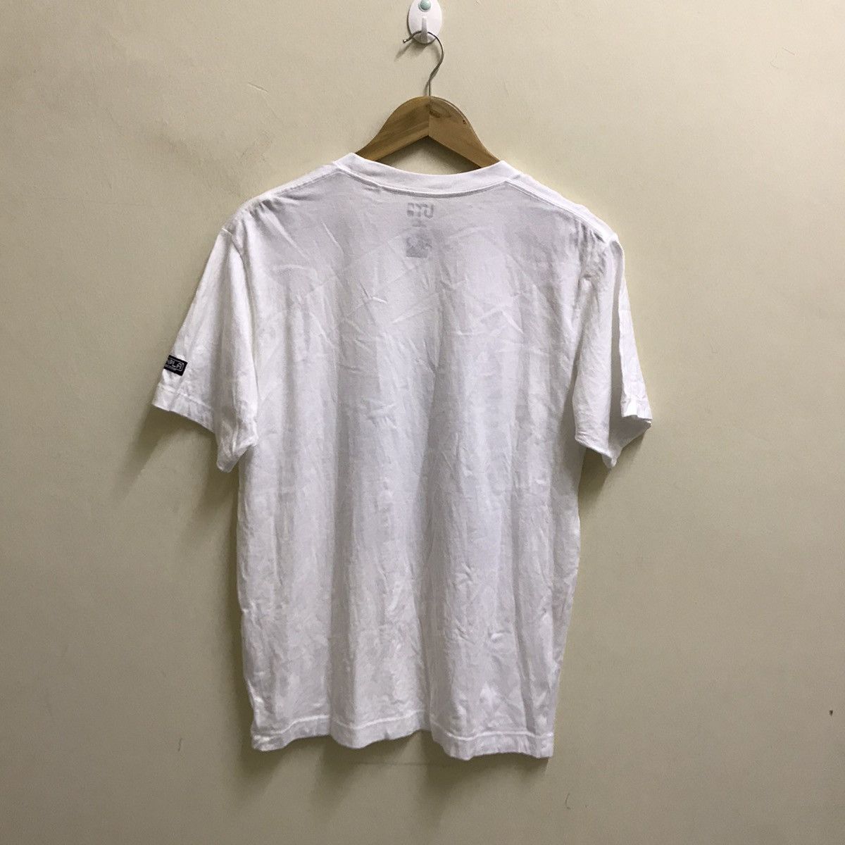 Anime Uniqlo x Gundam 40th anniversary anime tee Size US M / EU 48-50 / 2 - 7 Thumbnail