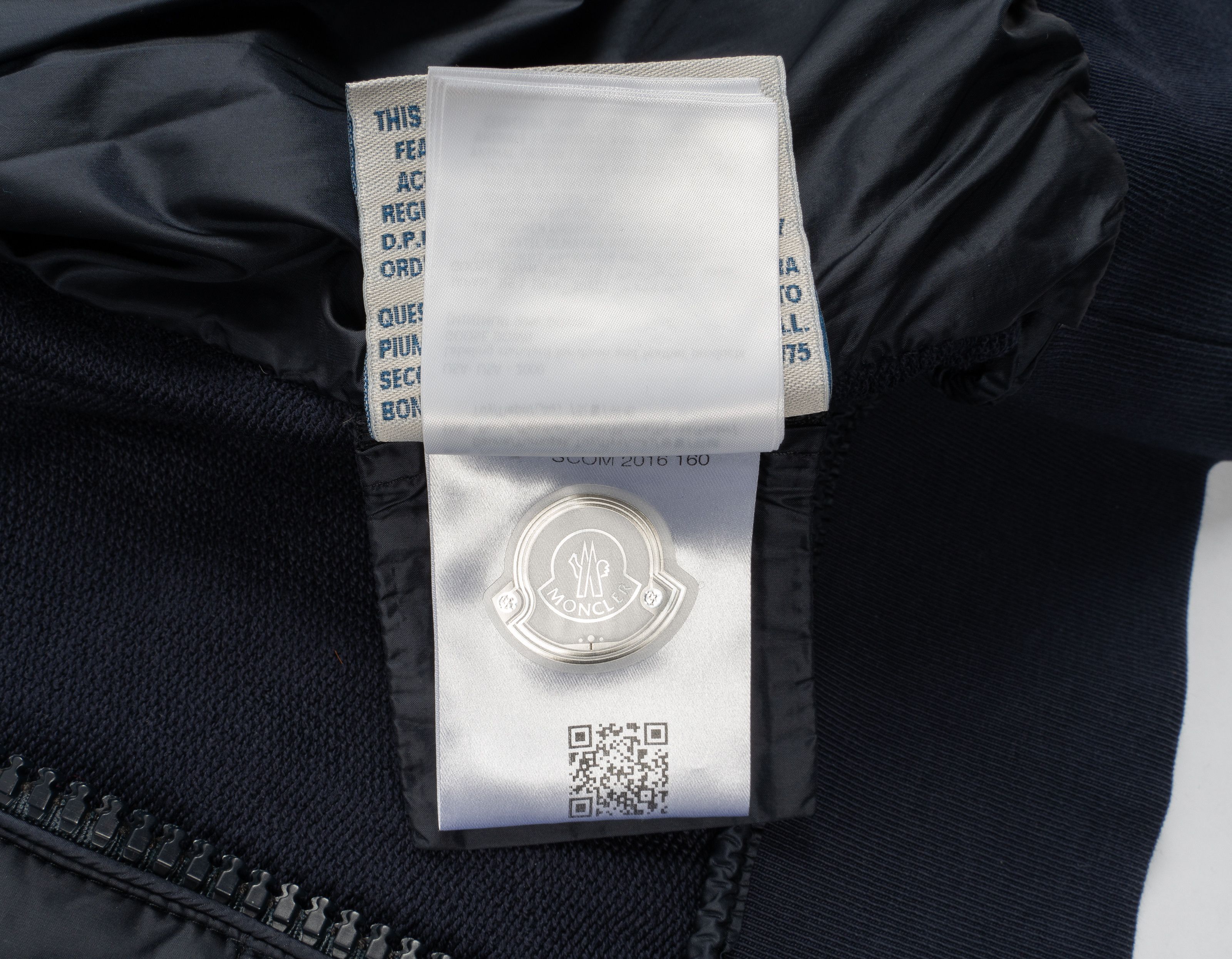 美品● モンクレール カーディガン　ワッペン　MAGLIA Sサイズ　ネイビー モンクレール/カーディガン/ダークネイビー/サイズ：Sの買取実績