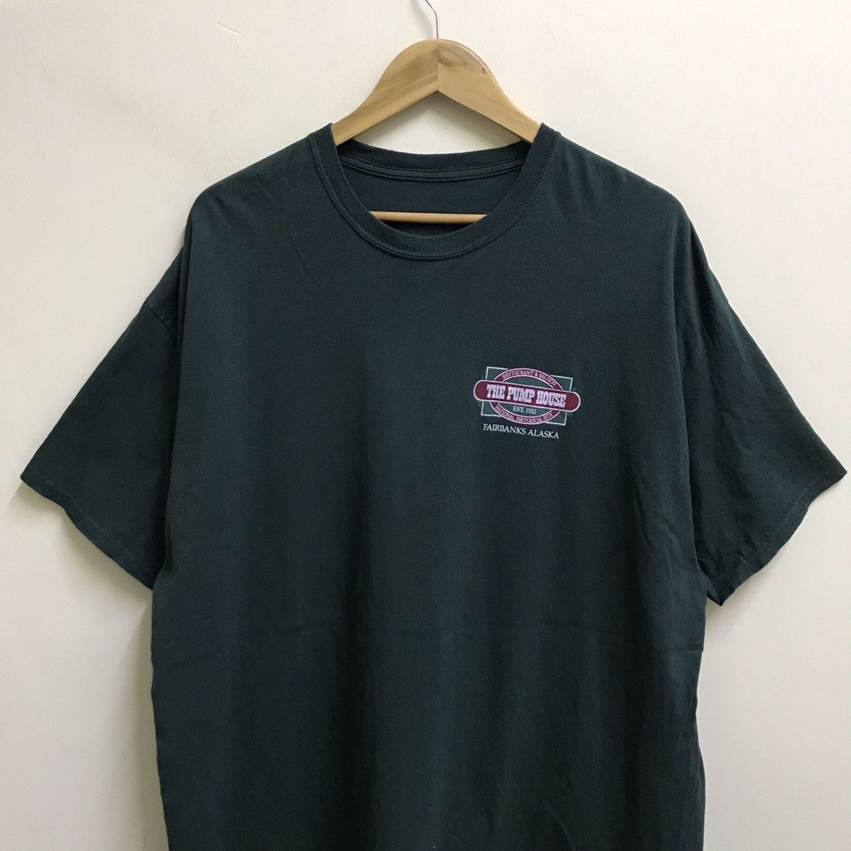 Vintage The Pump House Beartender Tshirt Size US XL / EU 56 / 4 - 3 Thumbnail