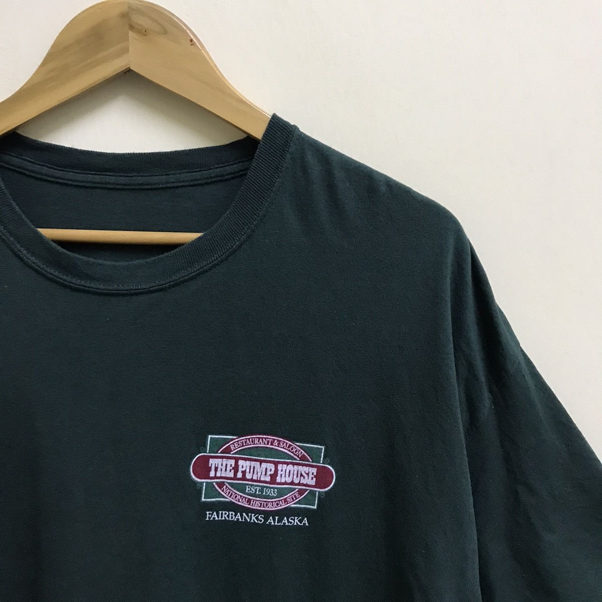 Vintage The Pump House Beartender Tshirt Size US XL / EU 56 / 4 - 4 Thumbnail
