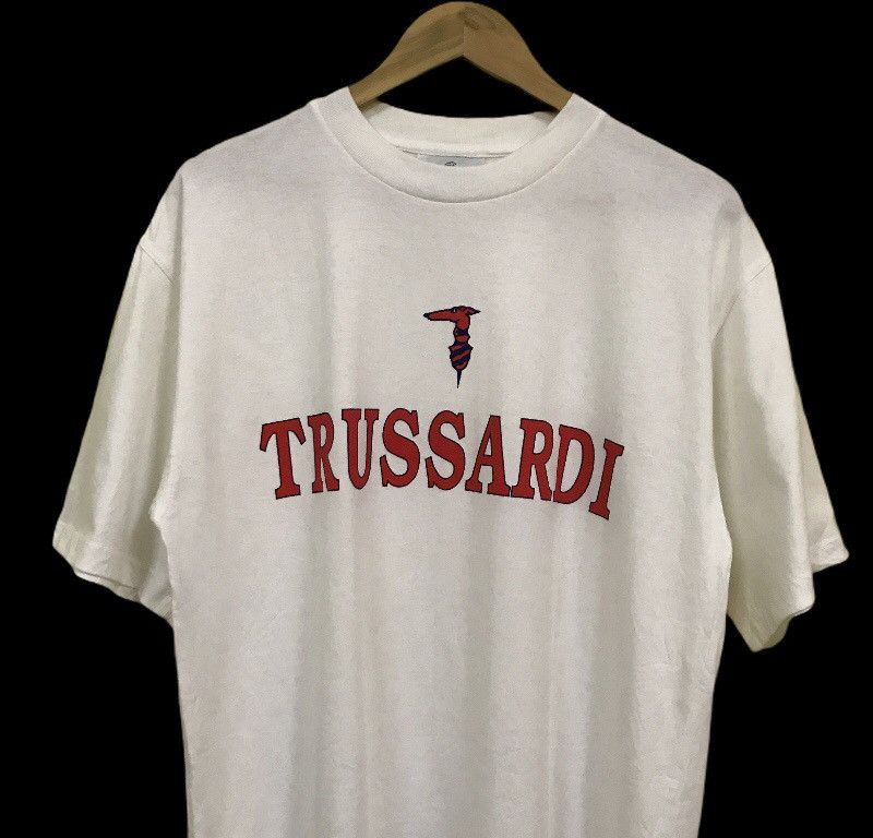 Trussardi Vintage Trussardi Big Logo Designer Tshirt Tee Size US M / EU 48-50 / 2 - 3 Thumbnail