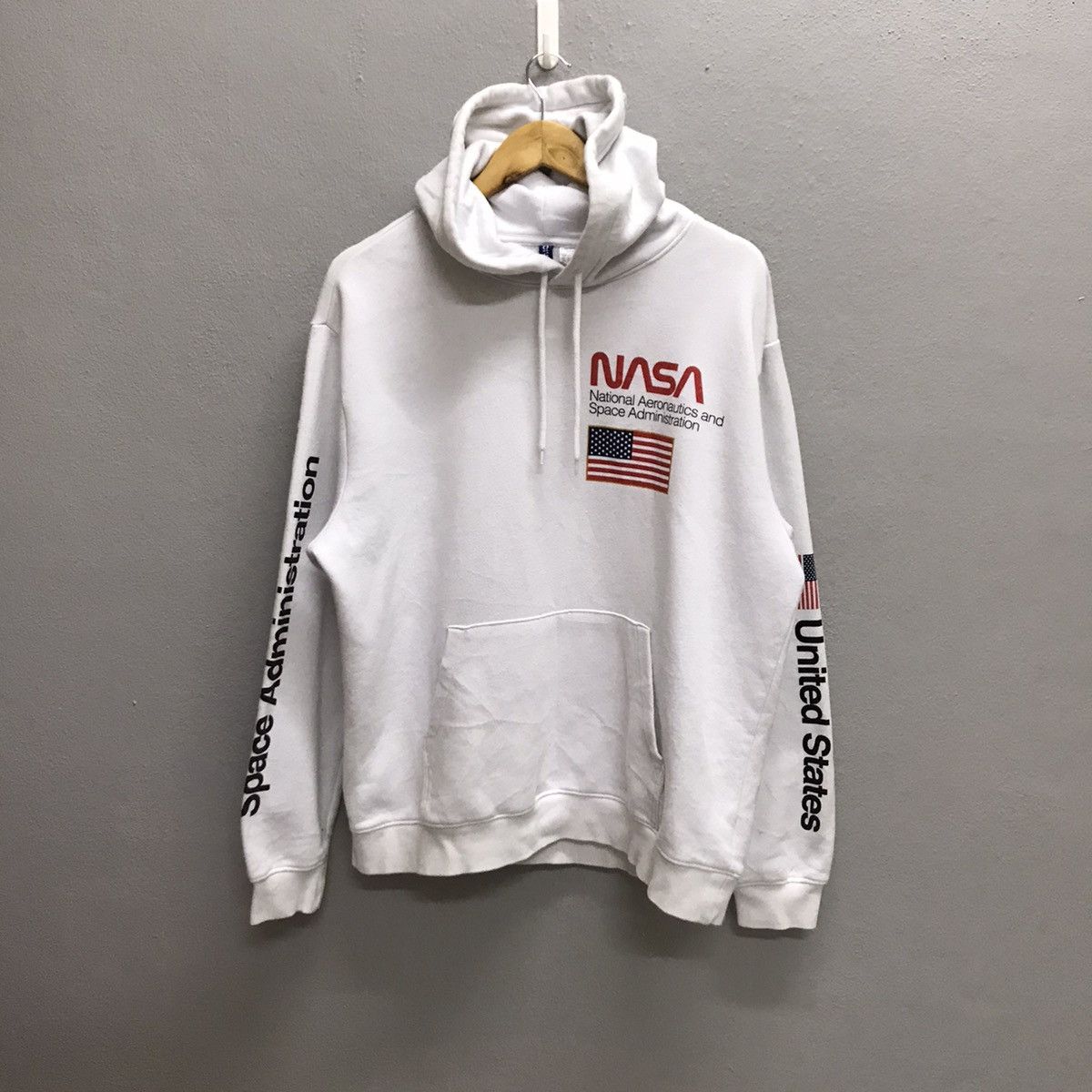 Divided NASA United State H&M Pullover Hoodie Size US L / EU 52-54 / 3 - 7 Thumbnail