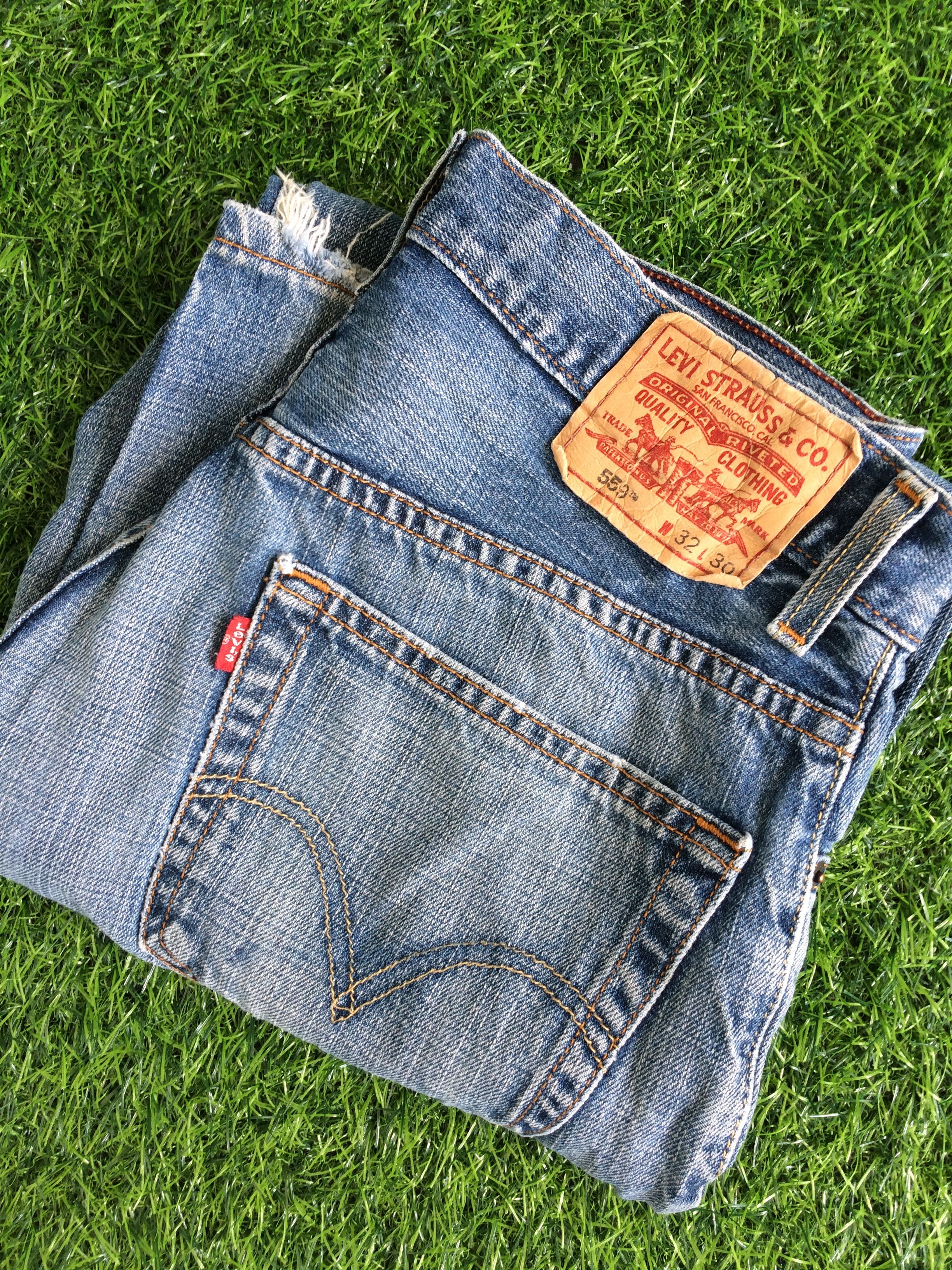Levi's × Vintage Vintage Distressed Levi's 559 Jeans #B-034 Size US 31 - 6 Thumbnail