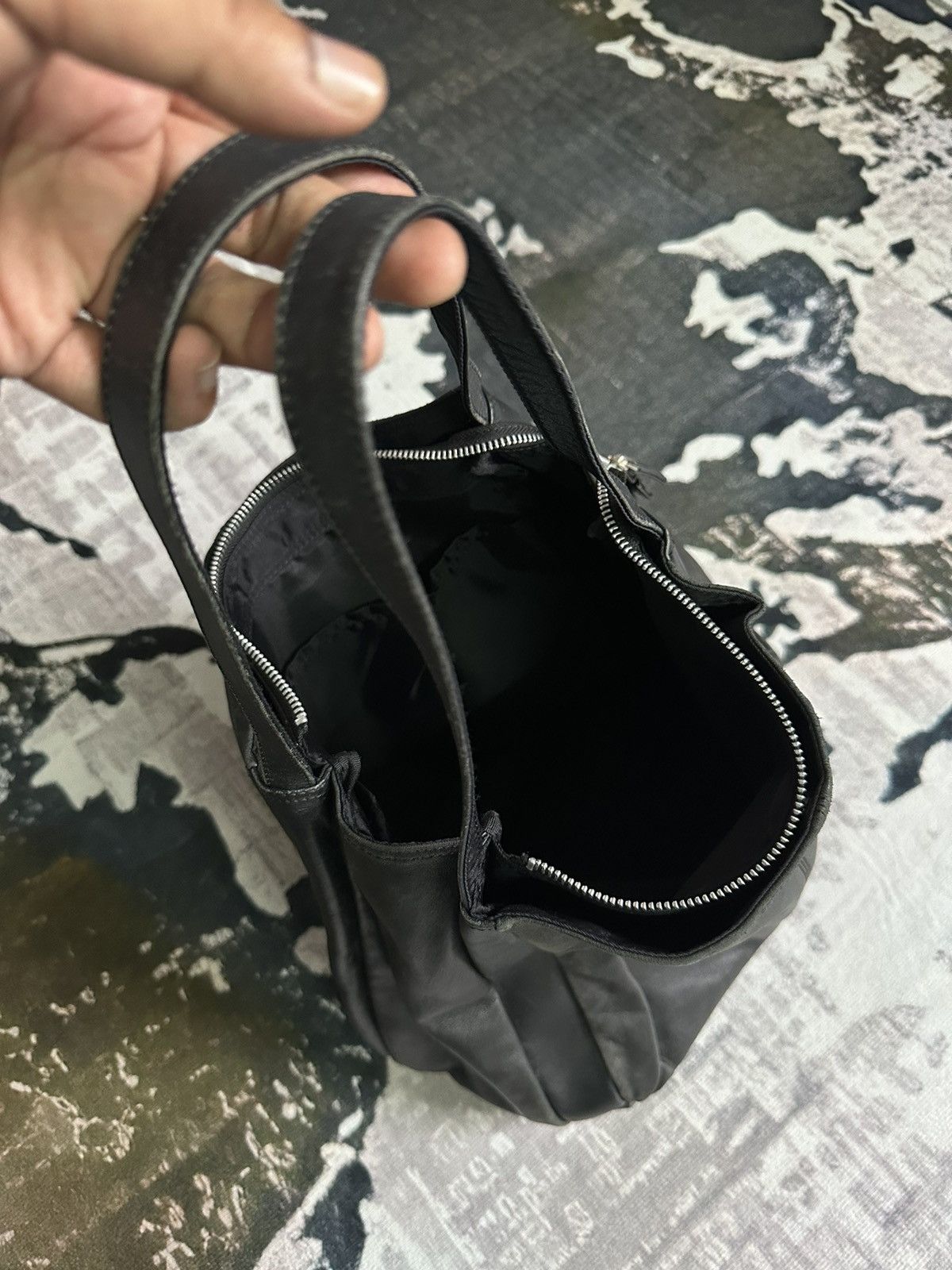 Yohji Yamamoto 90's Yohji Yamamoto Y’sacc Leather carry bag Size ONE SIZE - 8 Thumbnail