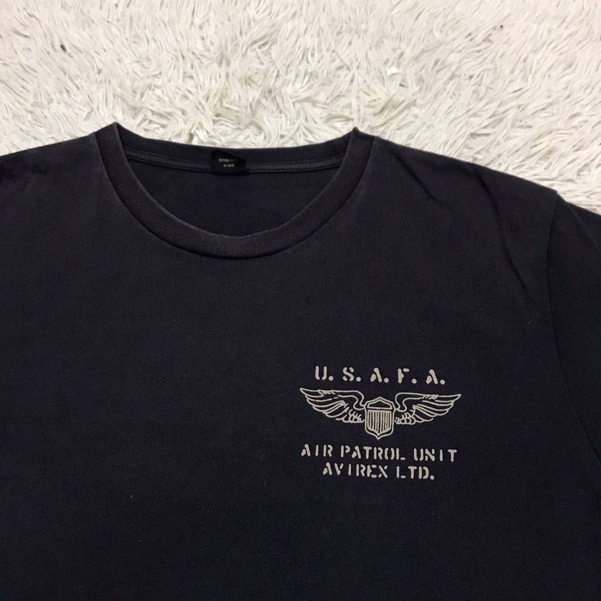 Avirex Vintage Avirex air patrol unit Tshirt Size US L / EU 52-54 / 3 - 9 Thumbnail