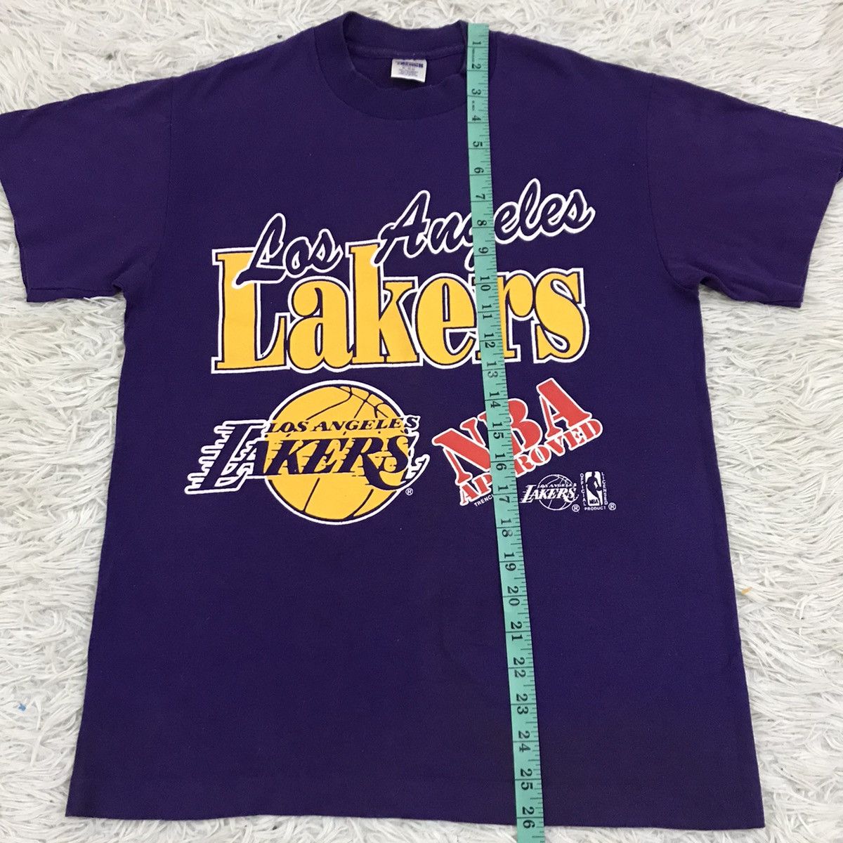 NBA Vintage 90s Nba Los Angeles Lakers Basketball Tshirt Size US S / EU 44-46 / 1 - 13 Thumbnail
