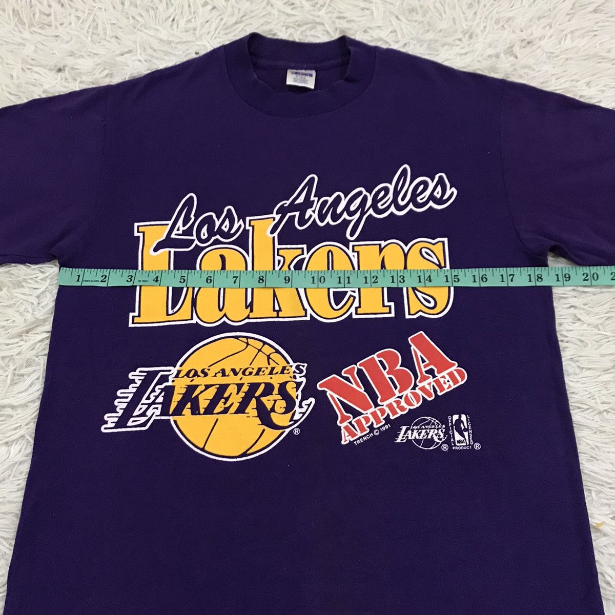 NBA Vintage 90s Nba Los Angeles Lakers Basketball Tshirt Size US S / EU 44-46 / 1 - 12 Thumbnail