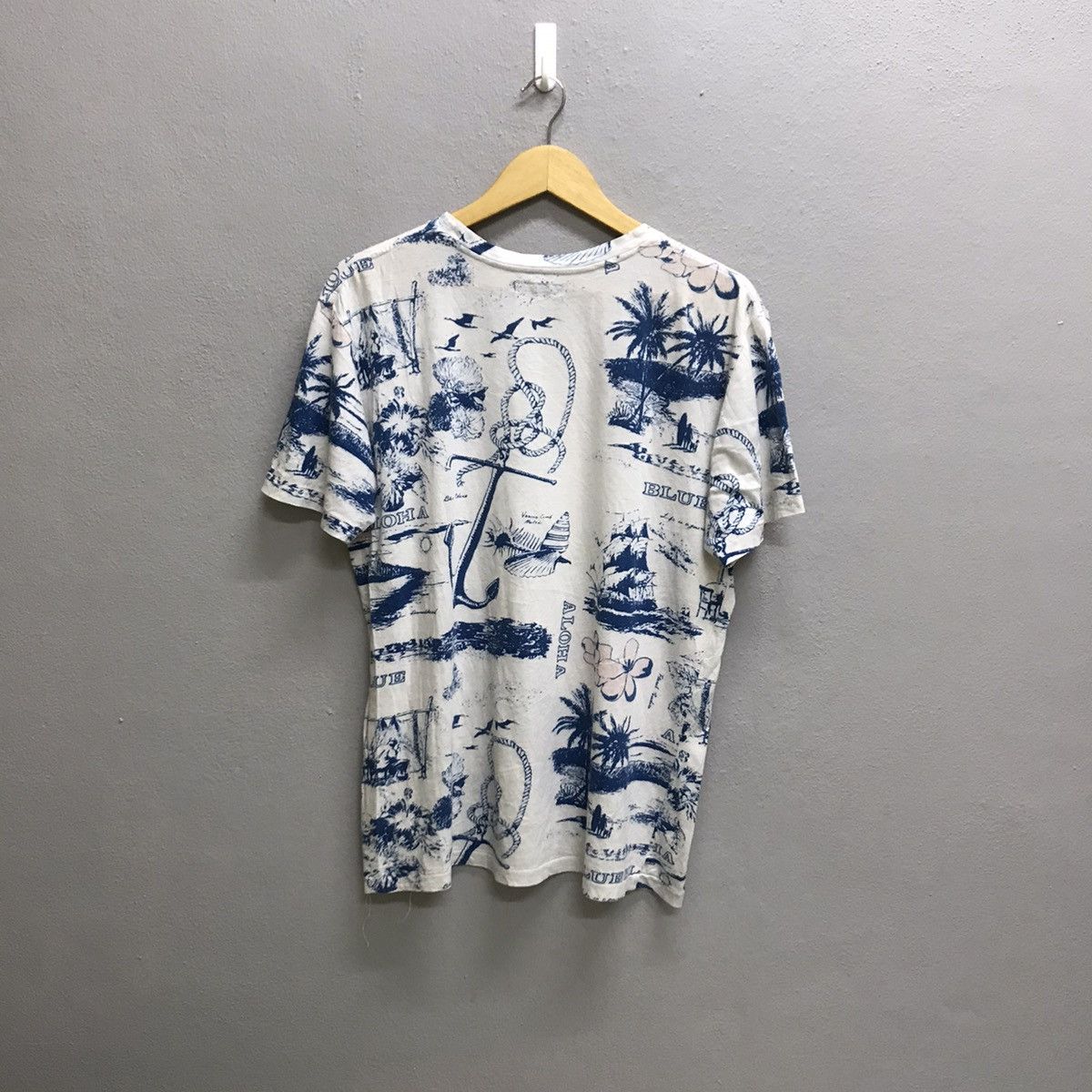 Blue Blue Japan Vintage 90s Blue Blue Sun Surfing Hawaii Fullprint Tshirt Size US M / EU 48-50 / 2 - 7 Thumbnail