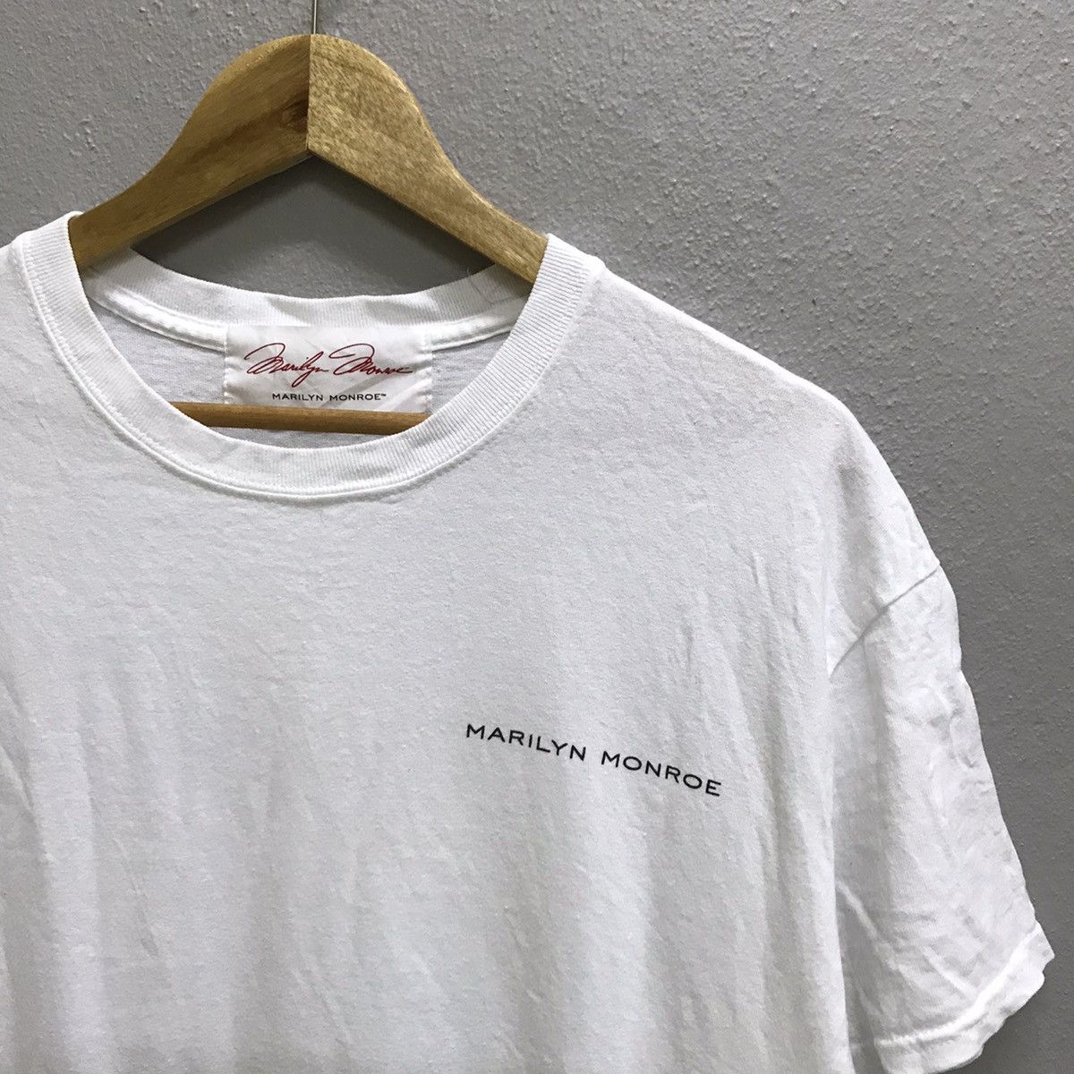 Band Tees Marilyn Monroe official Tshirt Size US L / EU 52-54 / 3 - 7 Thumbnail