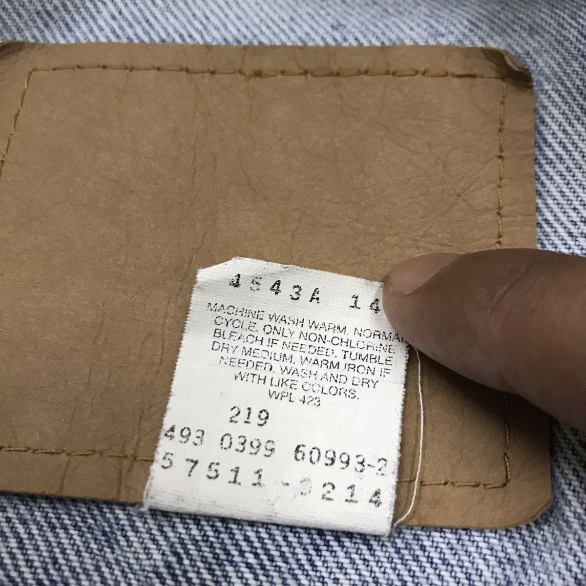 Levi's × Levi's Vintage Clothing × Vintage Vintage 90s Levis Trucker Denim Jacket Size S / US 4 / IT 40 - 16 Thumbnail