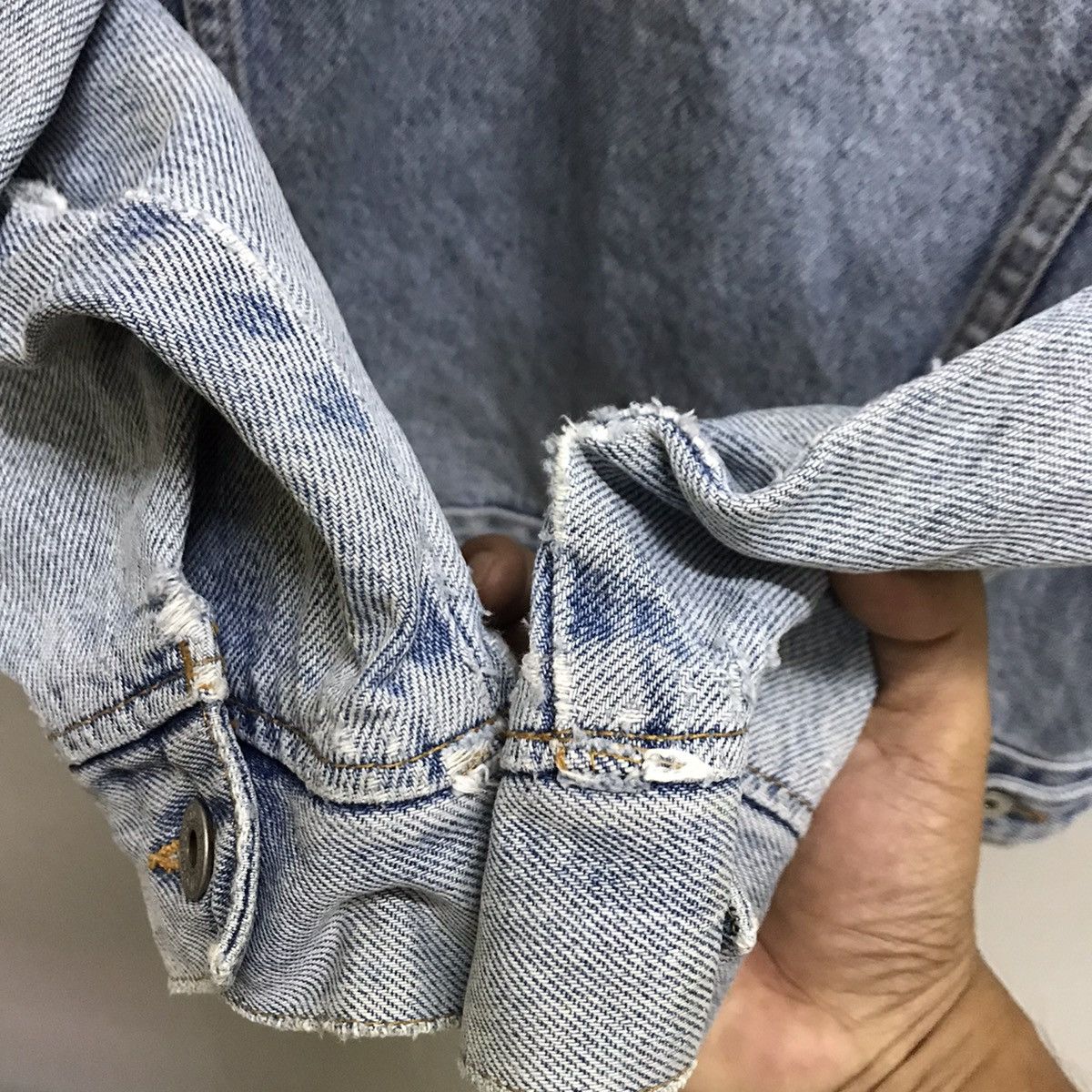 Levi's × Levi's Vintage Clothing × Vintage Vintage 90s Levis Trucker Denim Jacket Size S / US 4 / IT 40 - 8 Thumbnail