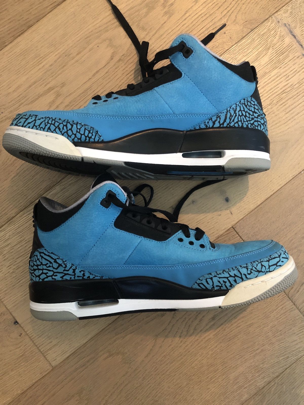 Jordan Brand Air Jordan 3 Powder Blue Size US 10.5 / EU 43-44 - 2 Thumbnail