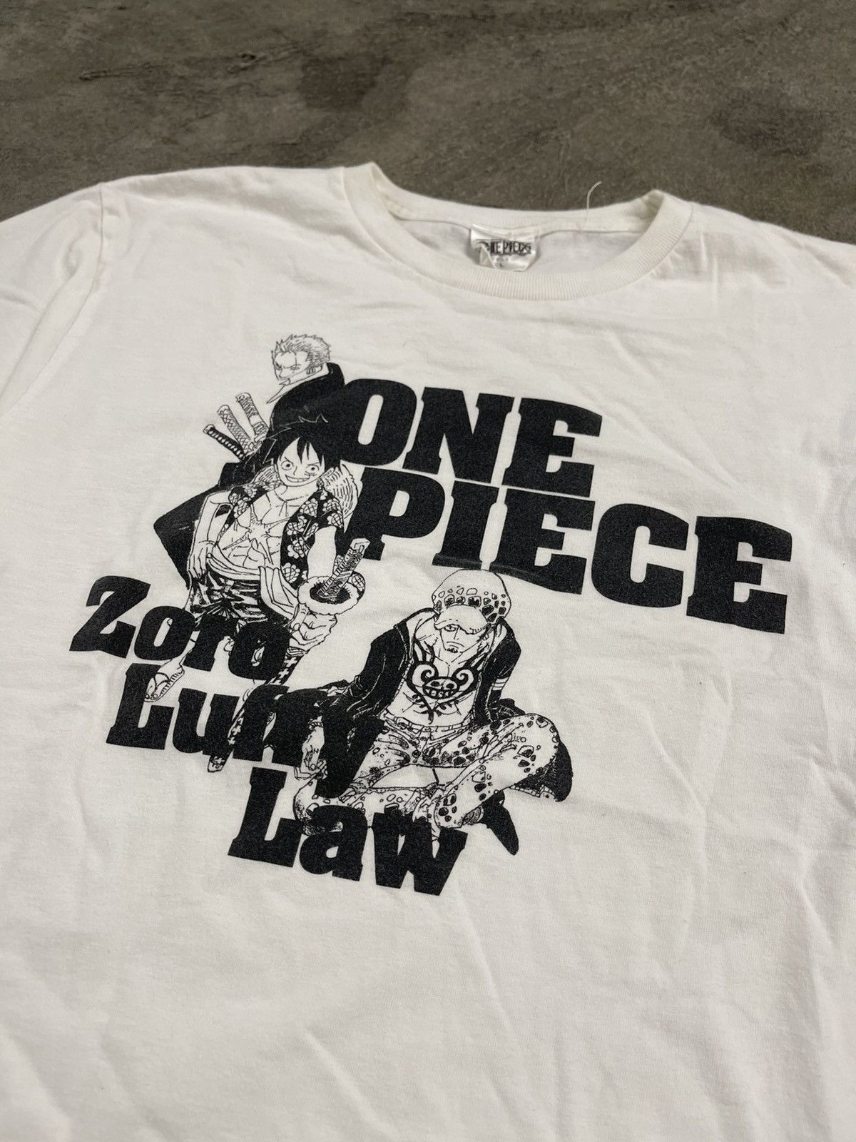 Vintage Vintage One Piece Anime T Shirt Size US L / EU 52-54 / 3 - 2 Thumbnail