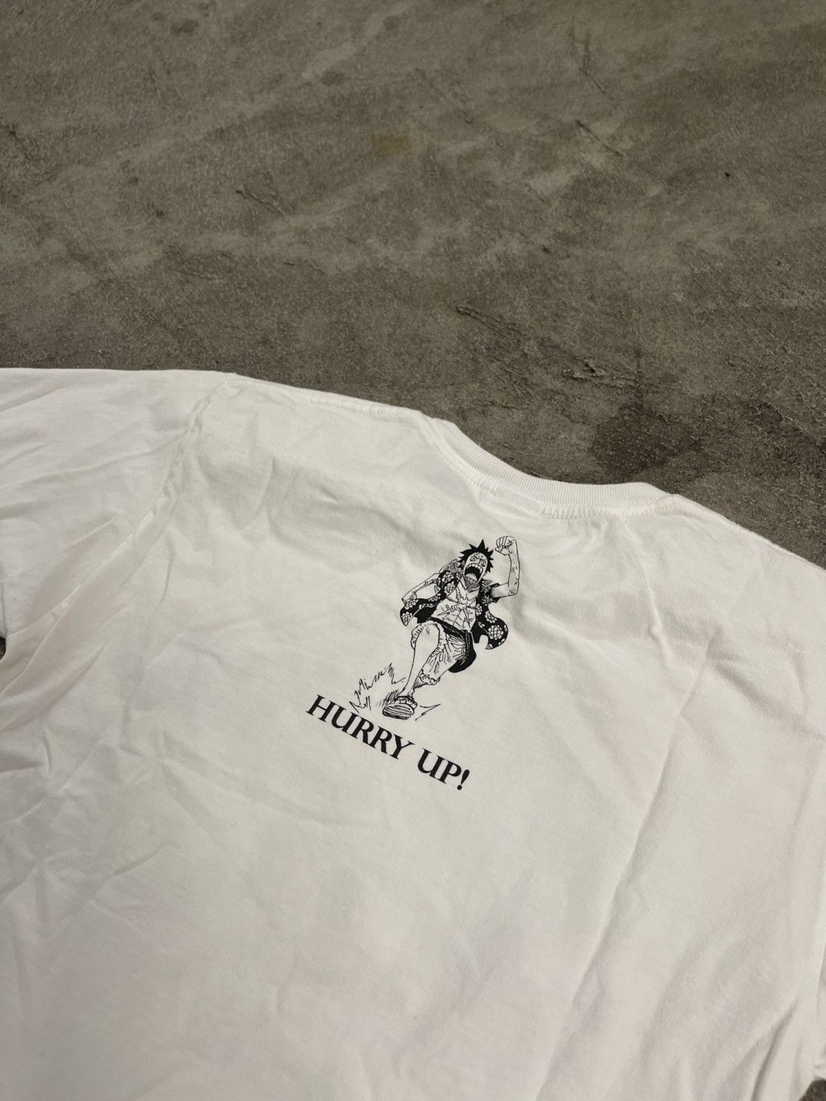 Vintage Vintage One Piece Anime T Shirt Size US L / EU 52-54 / 3 - 4 Thumbnail